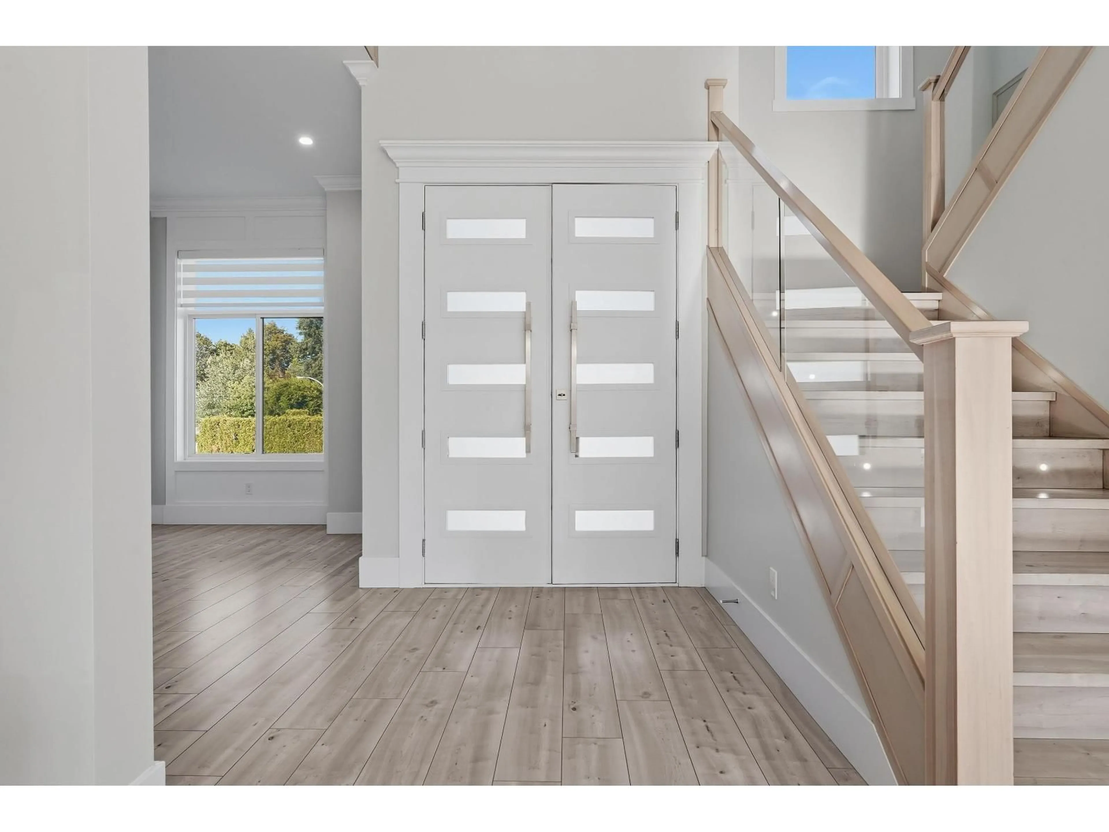 Indoor entryway for 5735 144A STREET, Surrey British Columbia V3S8E2