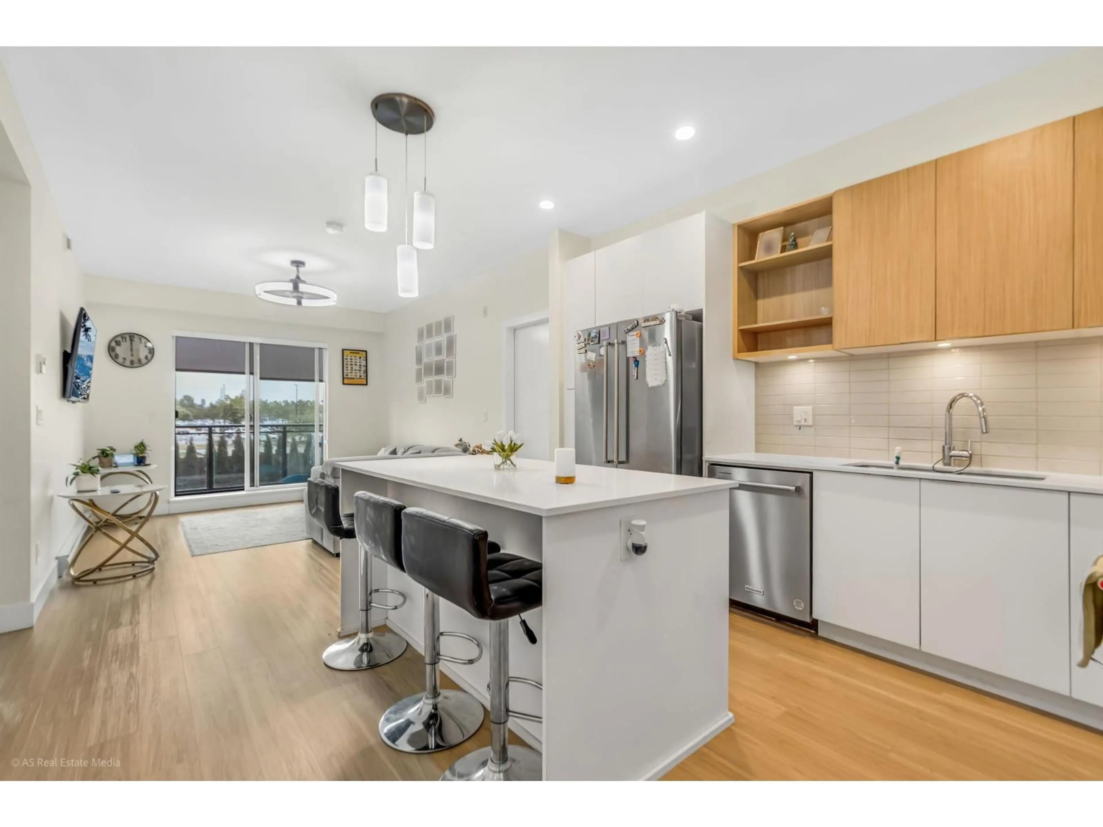 Open concept kitchen, unknown for 208 - 6960 NICHOLSON ROAD, Delta British Columbia V4E0A9