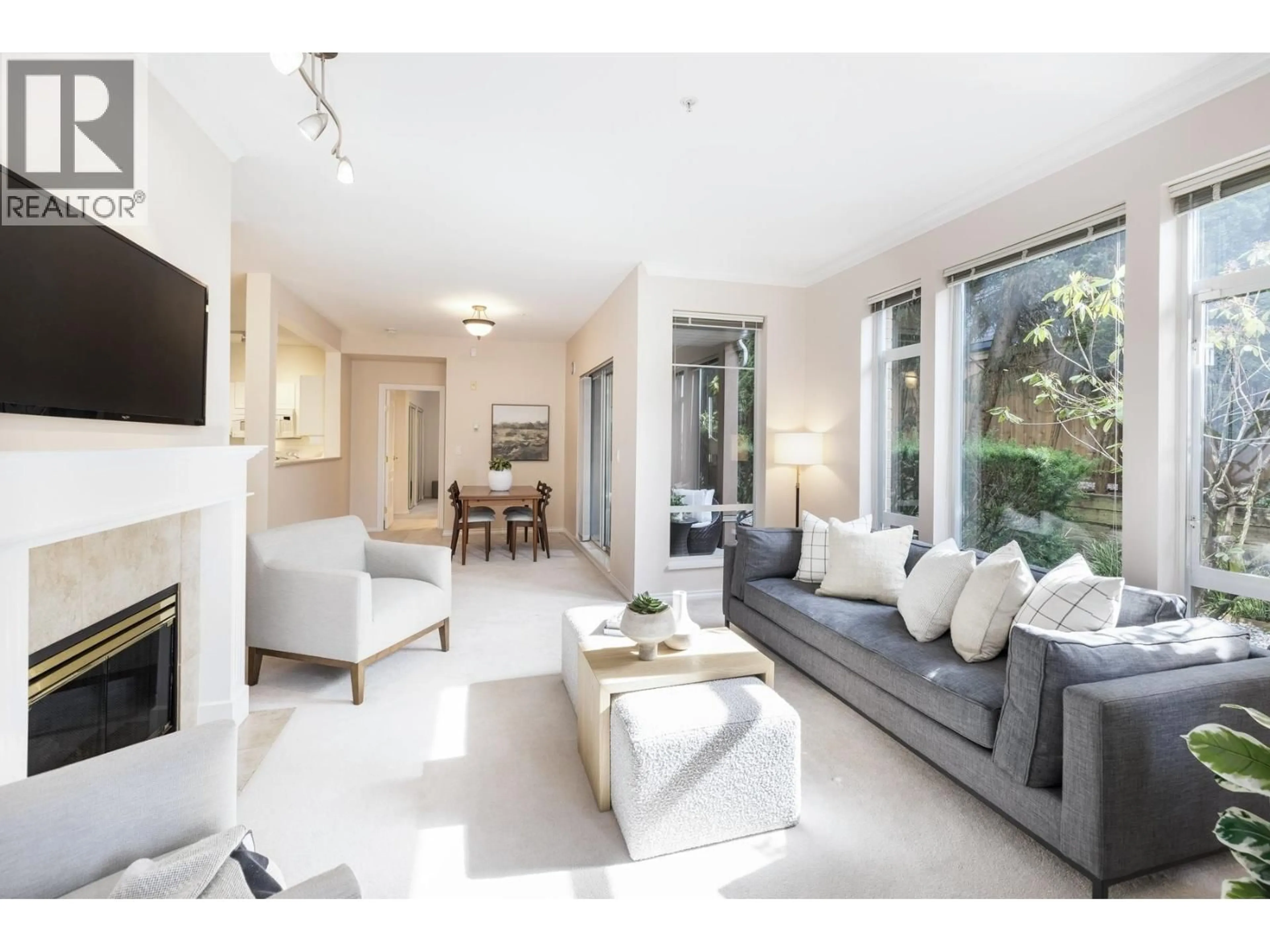 Living room with furniture, unknown for 206 - 678 QUEENS ROAD, North Vancouver British Columbia V7N2L3
