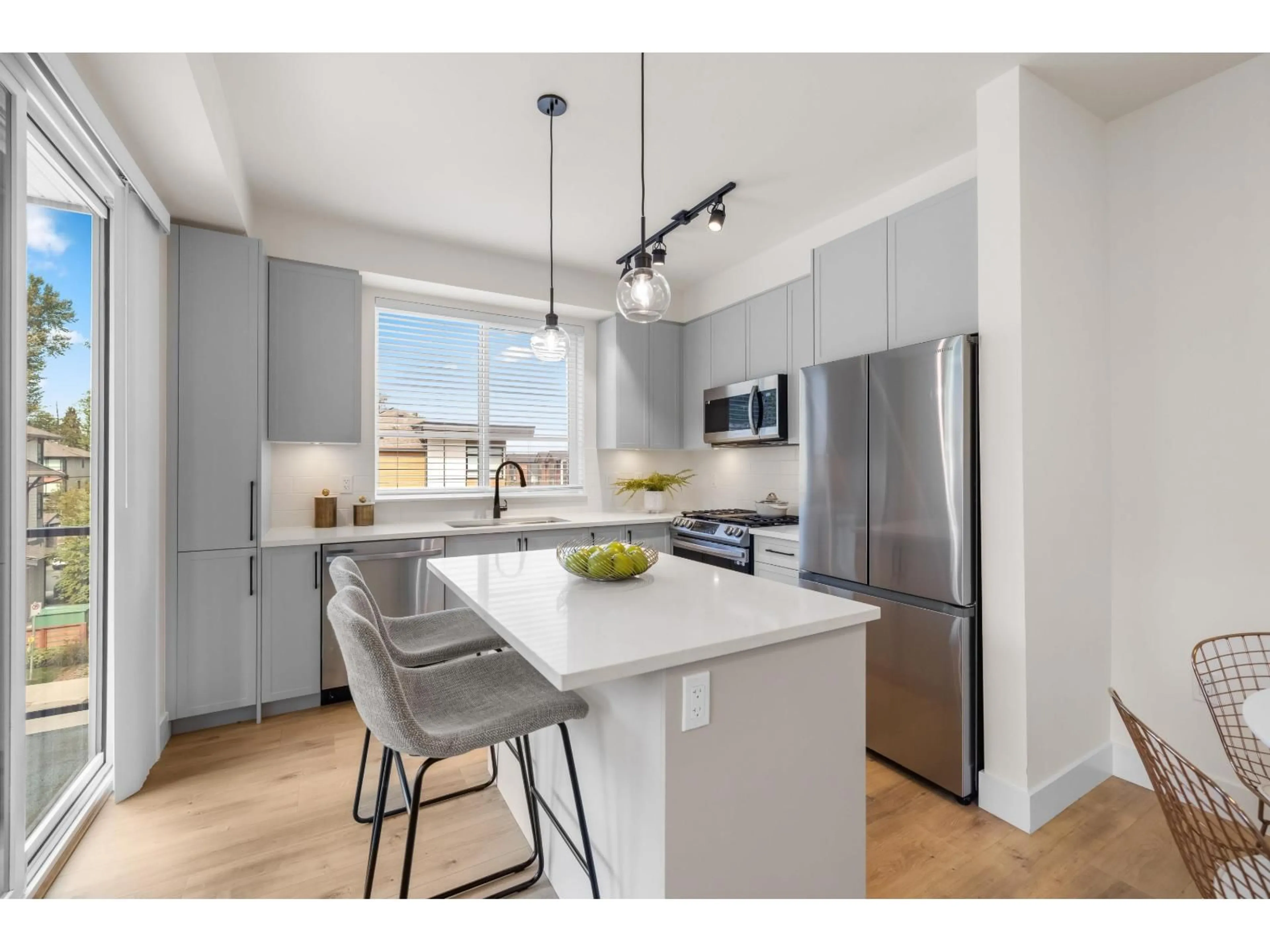 Open concept kitchen, unknown for 324 - 7506 199A STREET, Langley British Columbia V2Y3K9