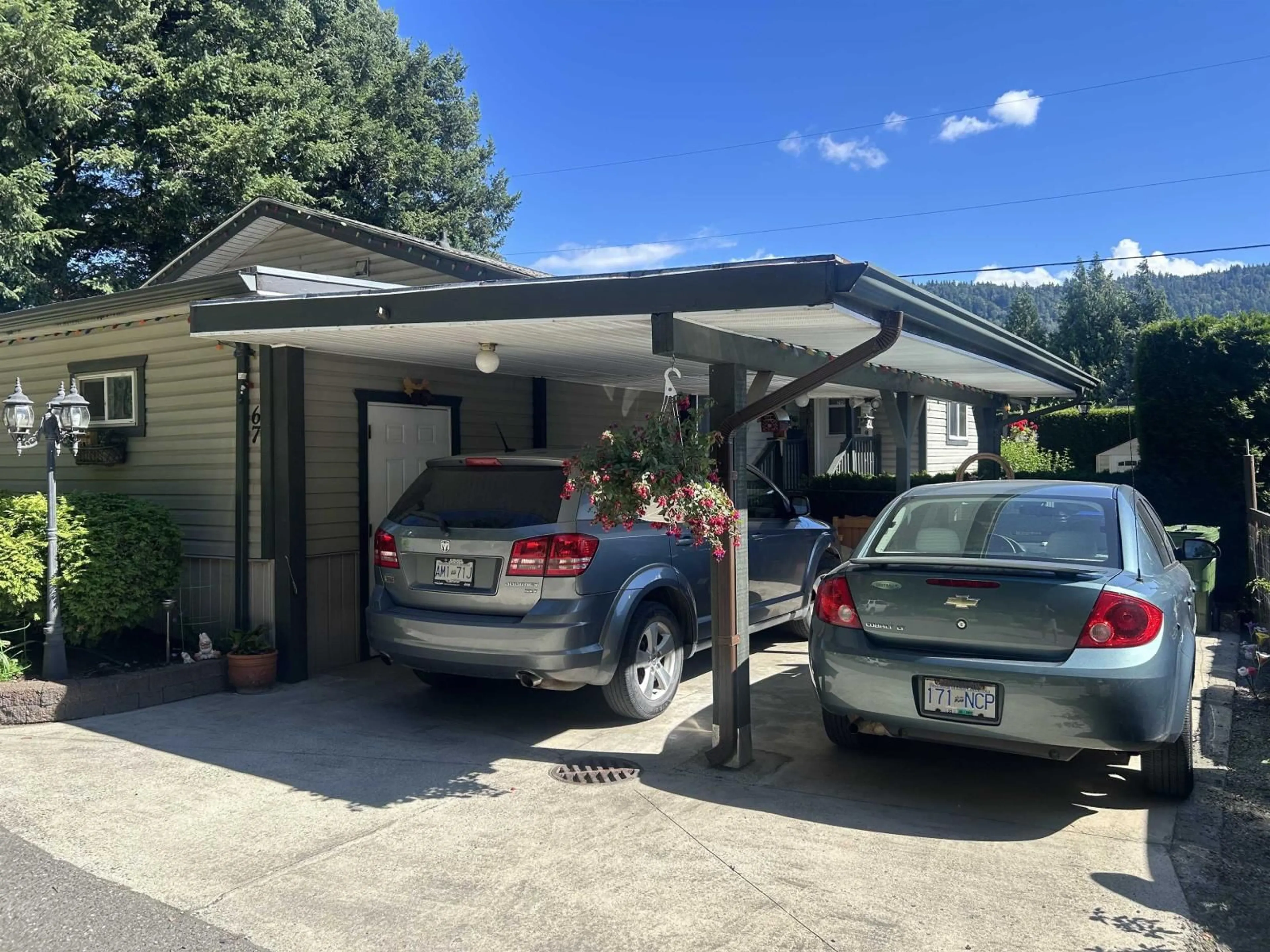 Indoor garage for 67 - 5742 UNSWORTH ROAD, Chilliwack British Columbia V2R3A2