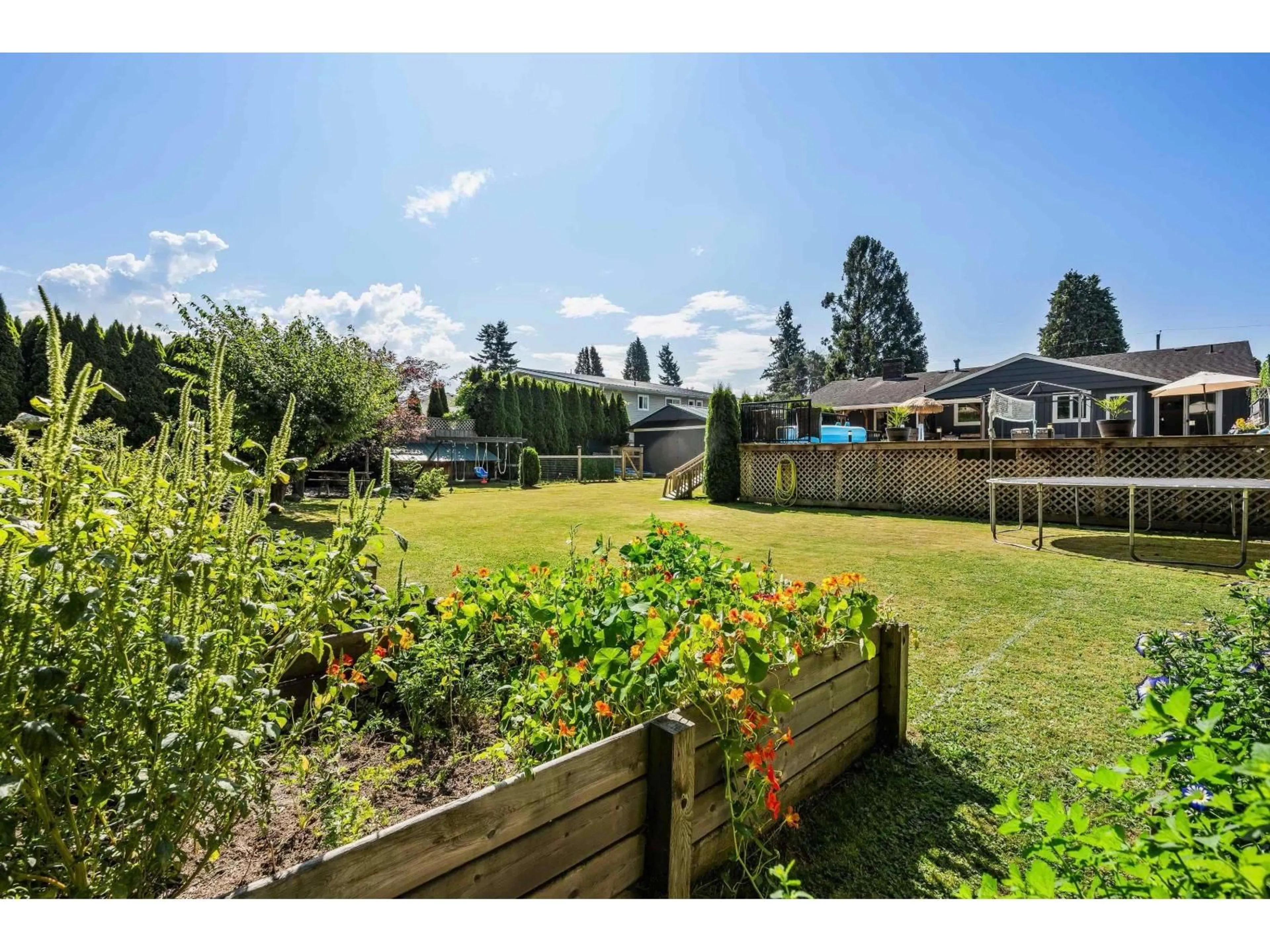 A pic from outside/outdoor area/front of a property/back of a property/a pic from drone, mountain view for 46465 BROOKS AVENUE, Chilliwack British Columbia V2P1C6