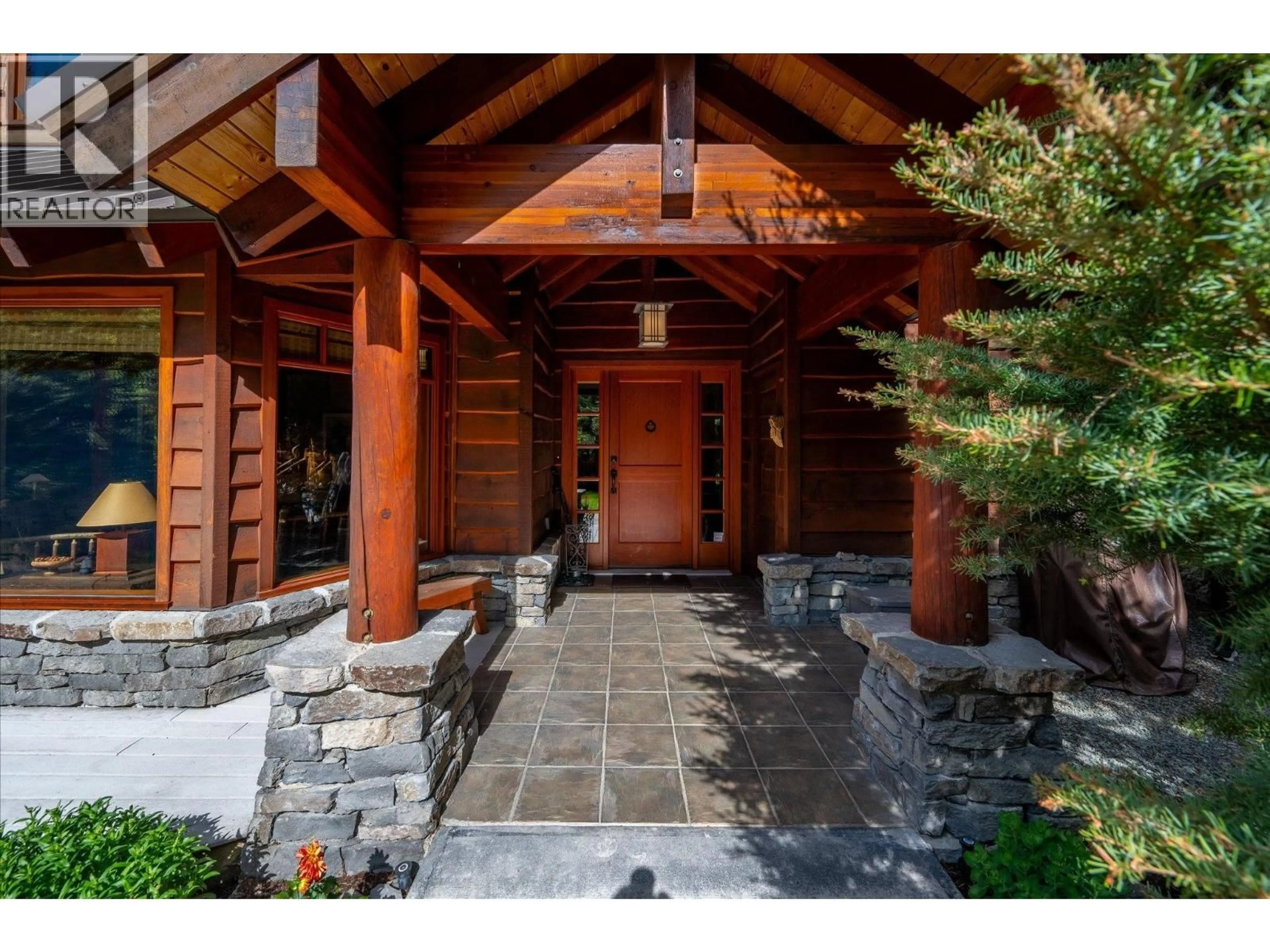 Indoor entryway for 9583 EMERALD DRIVE, Whistler British Columbia V8E0G5