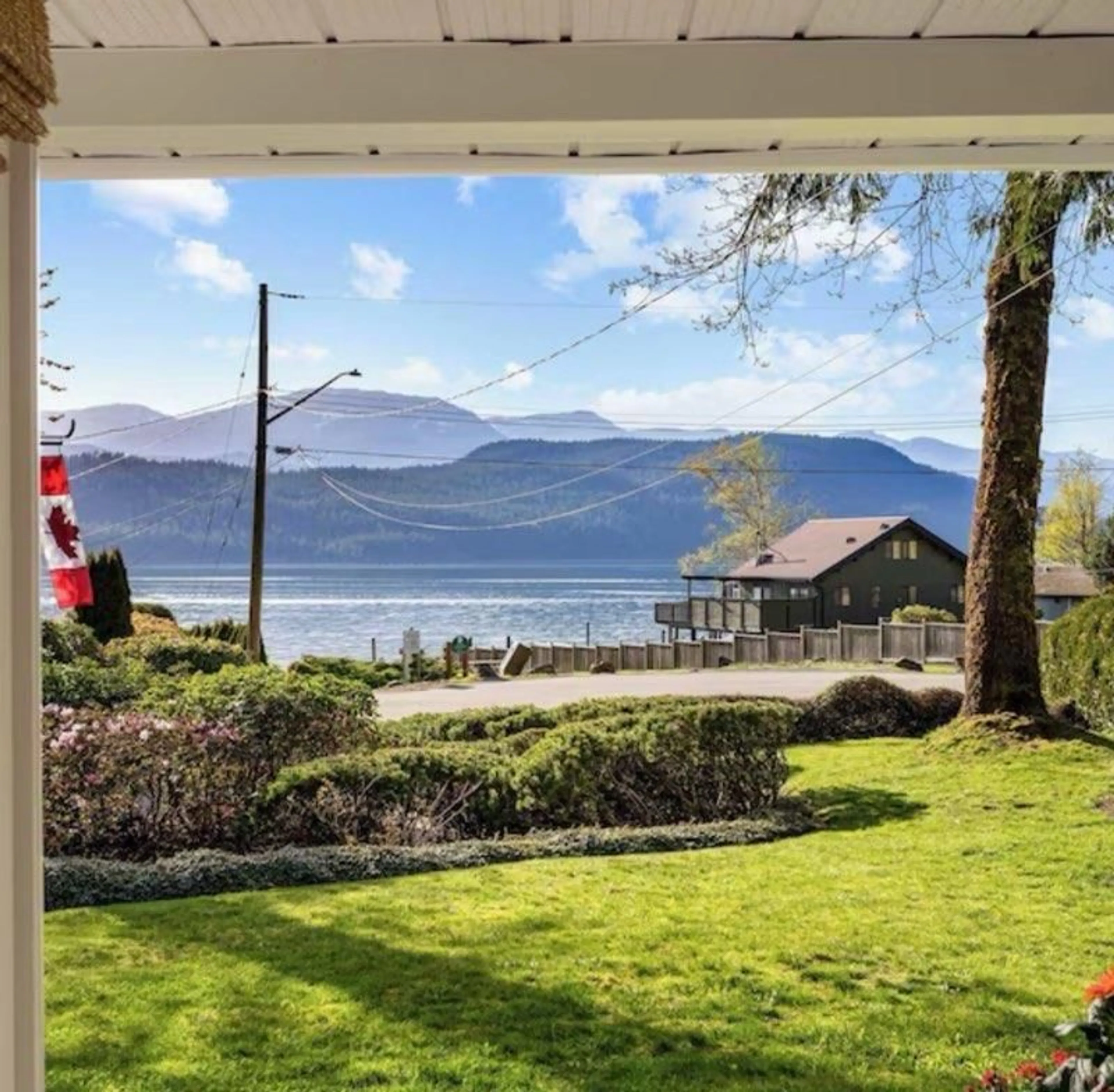 A pic from outside/outdoor area/front of a property/back of a property/a pic from drone, water/lake/river/ocean view for 7388 ROCKWELL PLACE, Harrison Hot Springs British Columbia V0M1A0