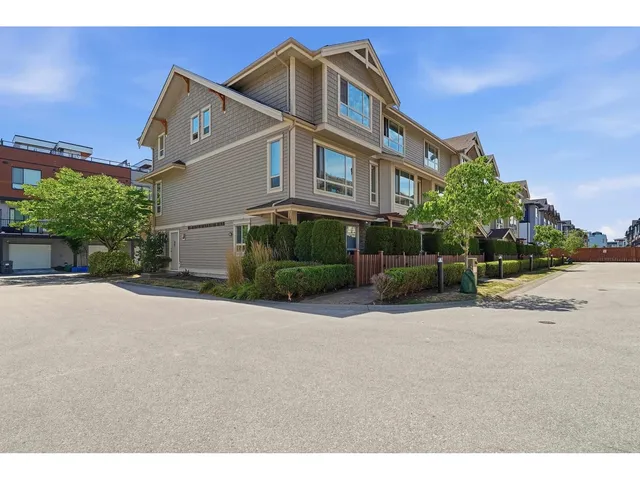 27 - 19752 55A AVENUE, Langley 3