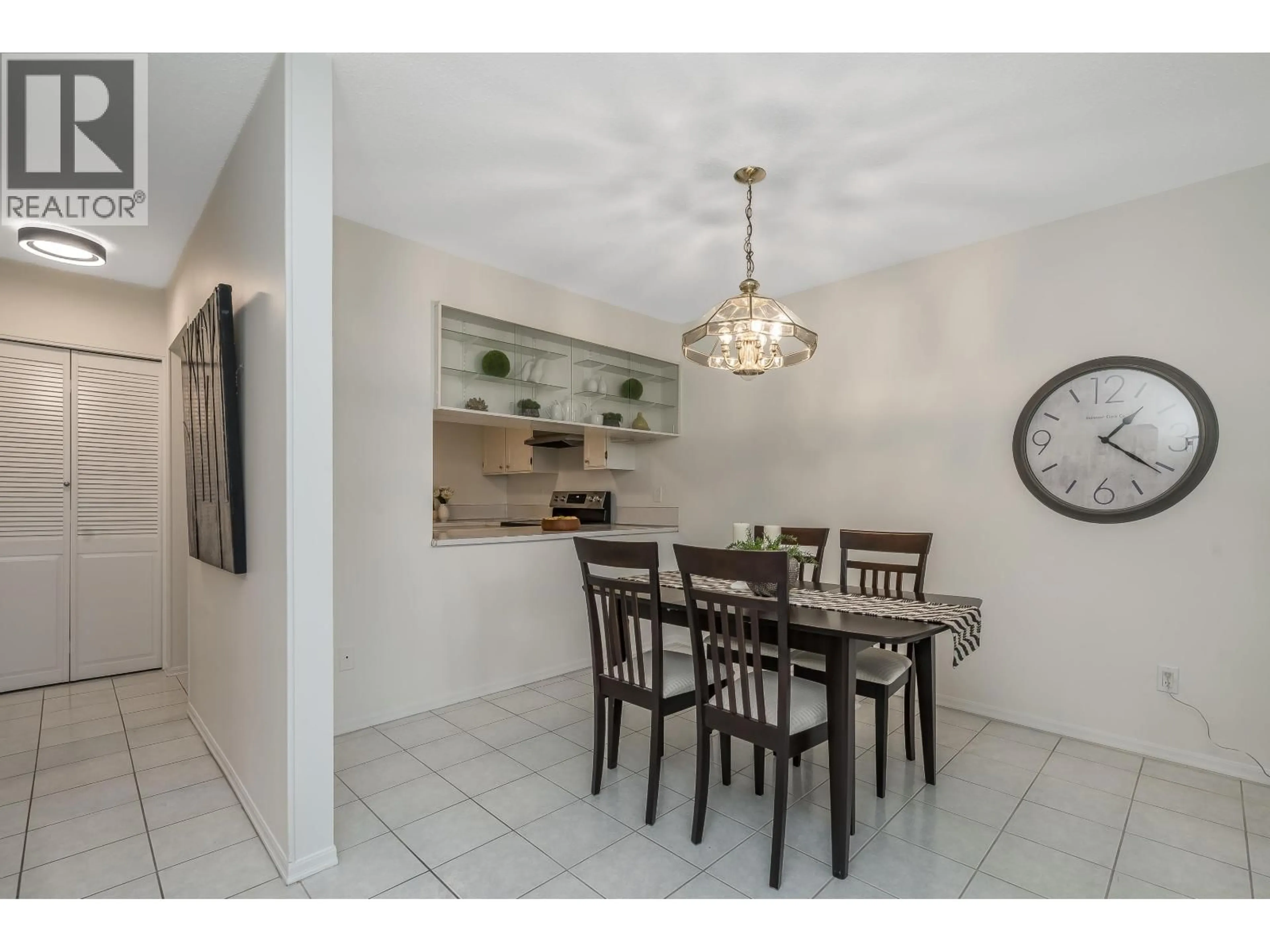 Dining room, ceramic/tile floor for 8 - 7371 MONTECITO DRIVE, Burnaby British Columbia V5A1R4