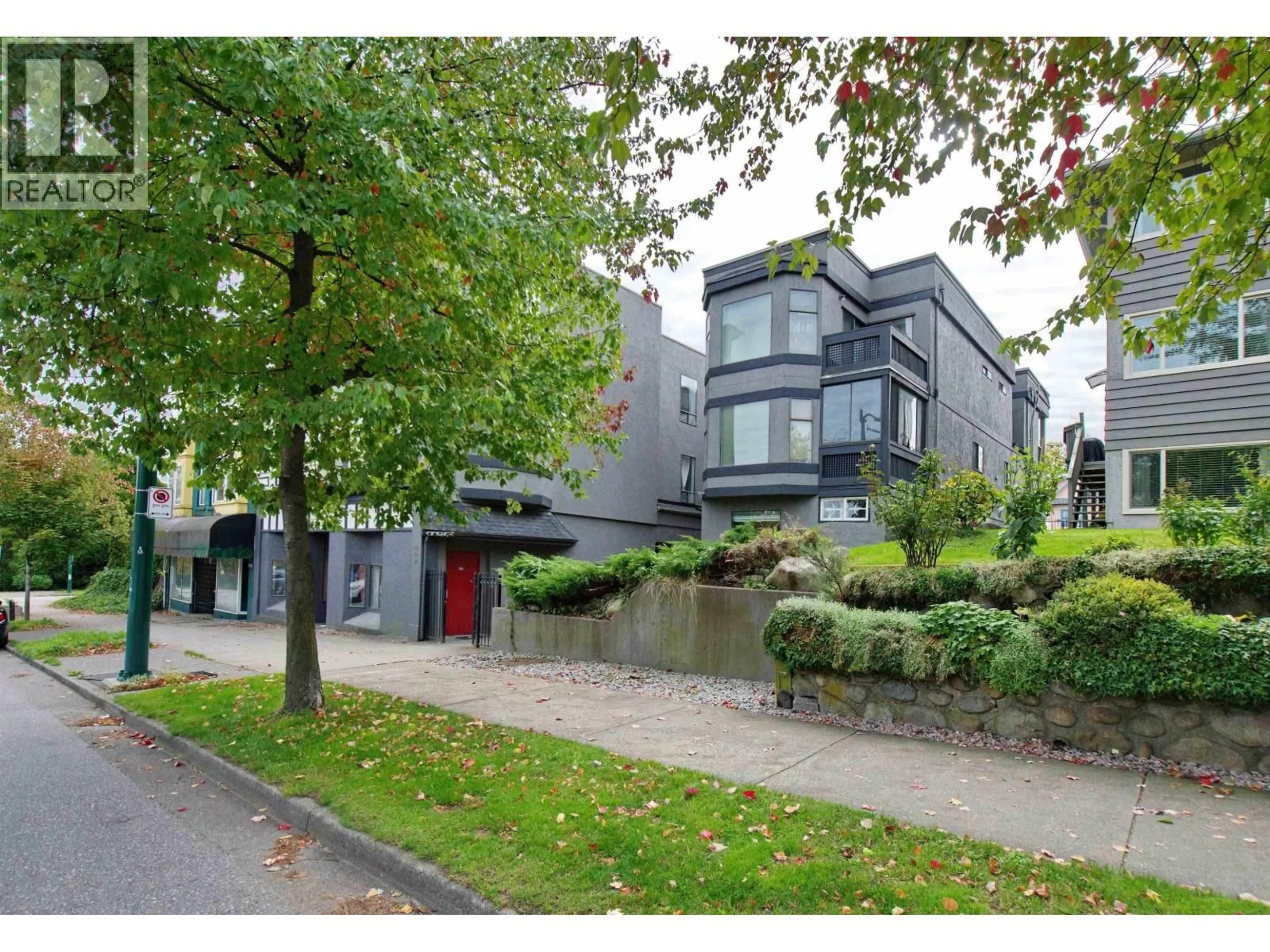 Unknown for 2 - 862 BROADWAY, Vancouver British Columbia V5T1Y1