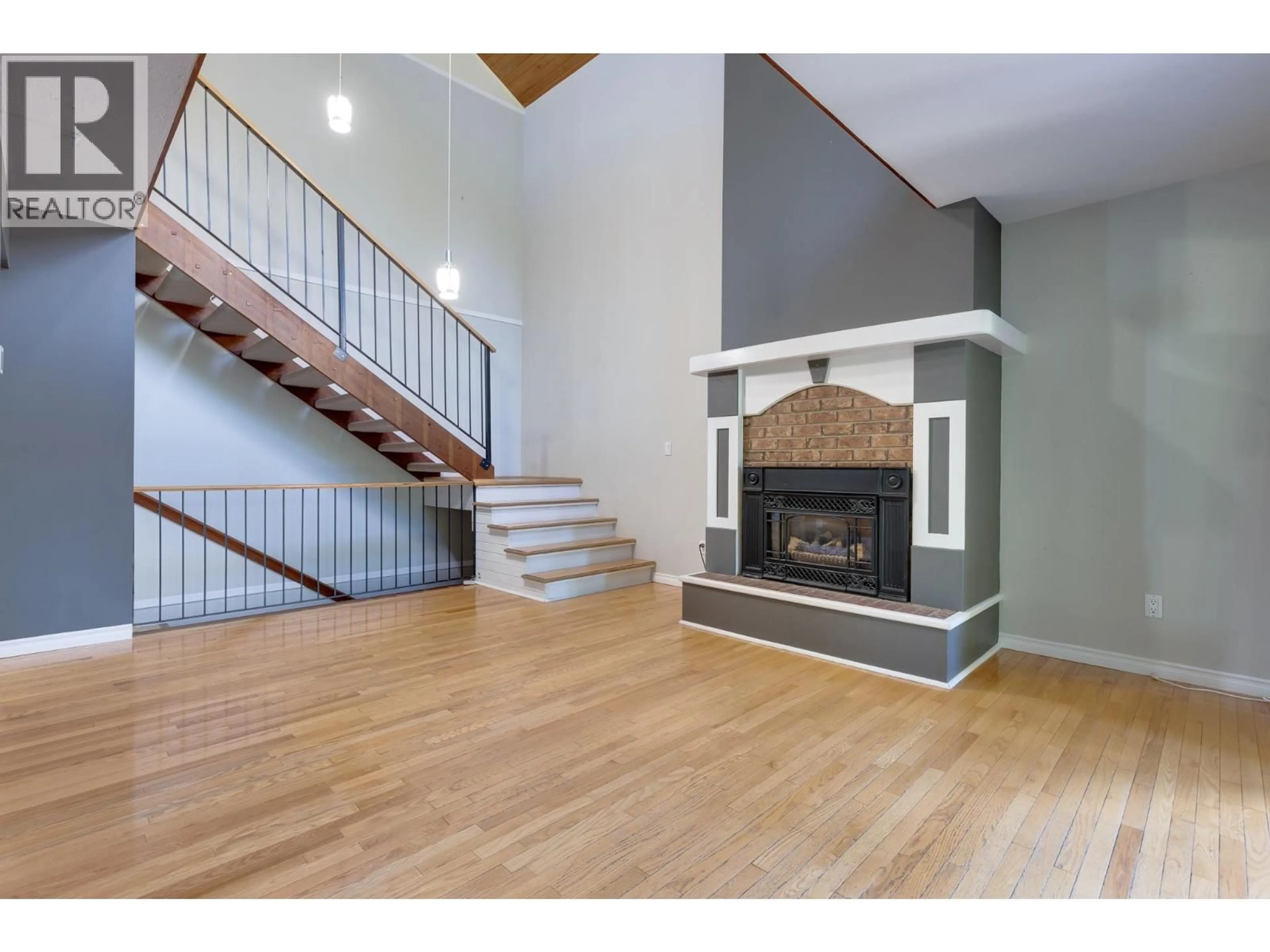 Unknown for 5920 RIVERDALE CRESCENT, Prince George British Columbia V2K4Y7
