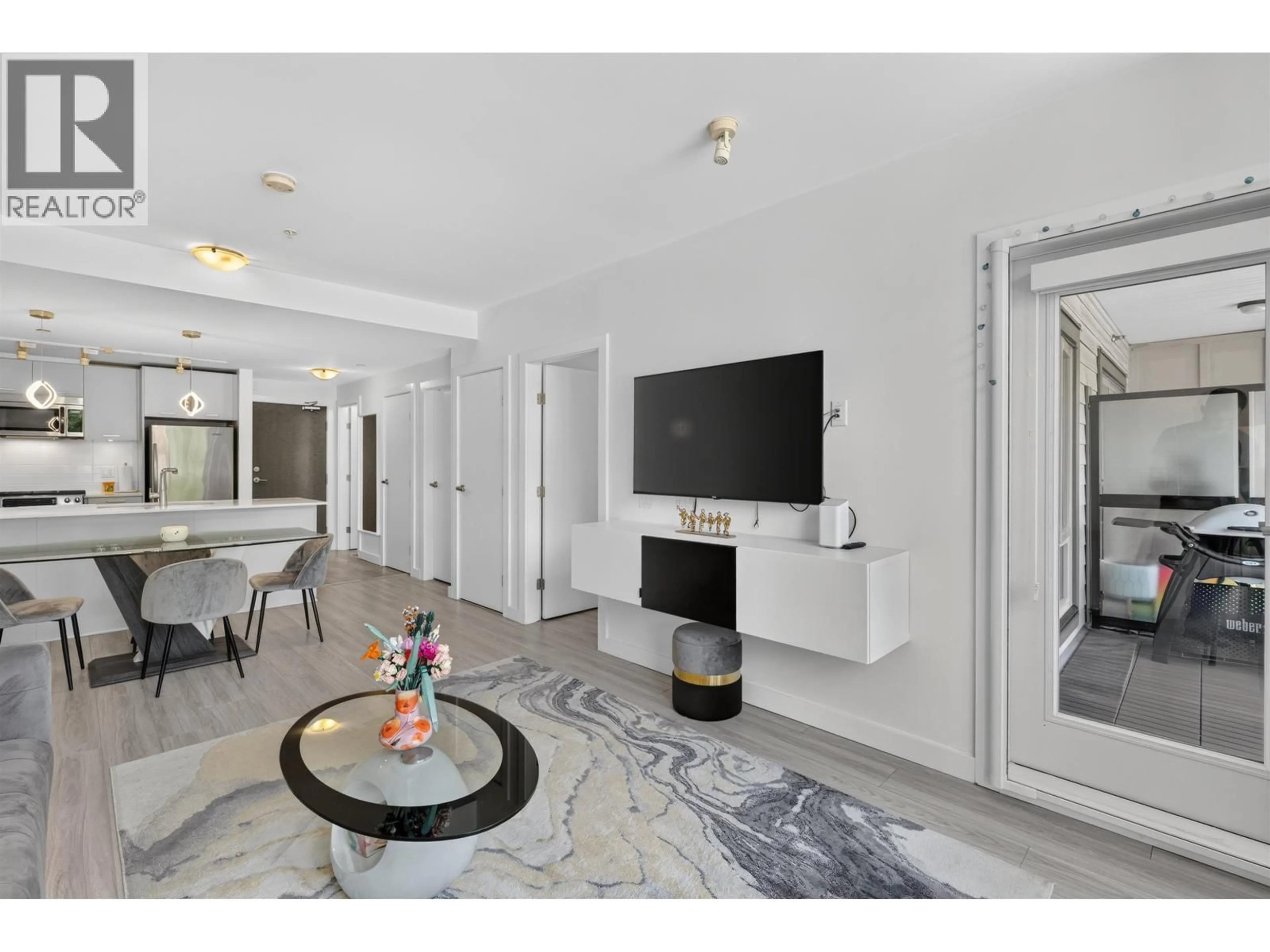 A pic of a room for 305 - 1177 MARINE DRIVE, North Vancouver British Columbia V7P1T1