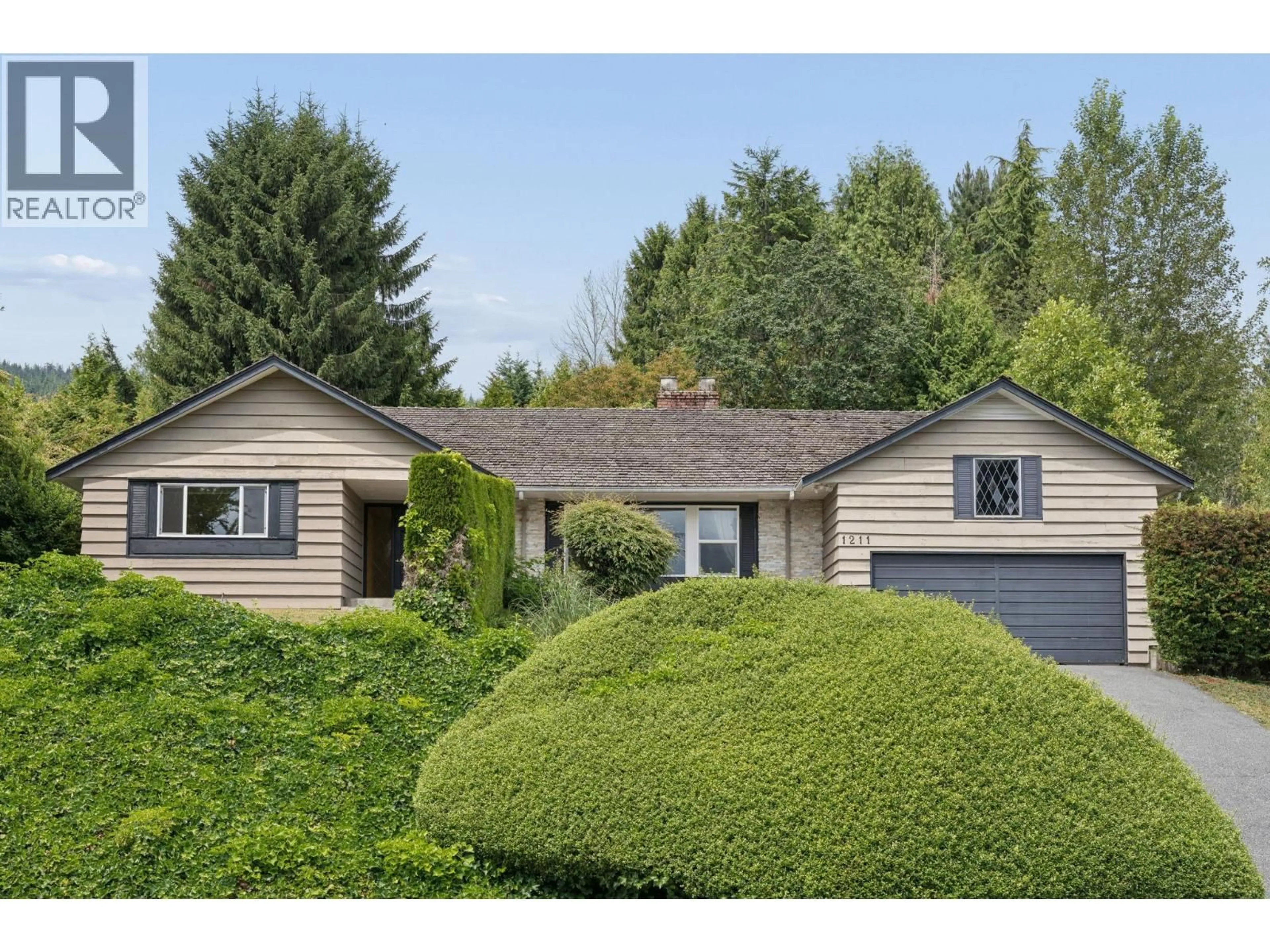 Home with vinyl exterior material, street for 1211 CHARTWELL DRIVE, West Vancouver British Columbia V7S2R1