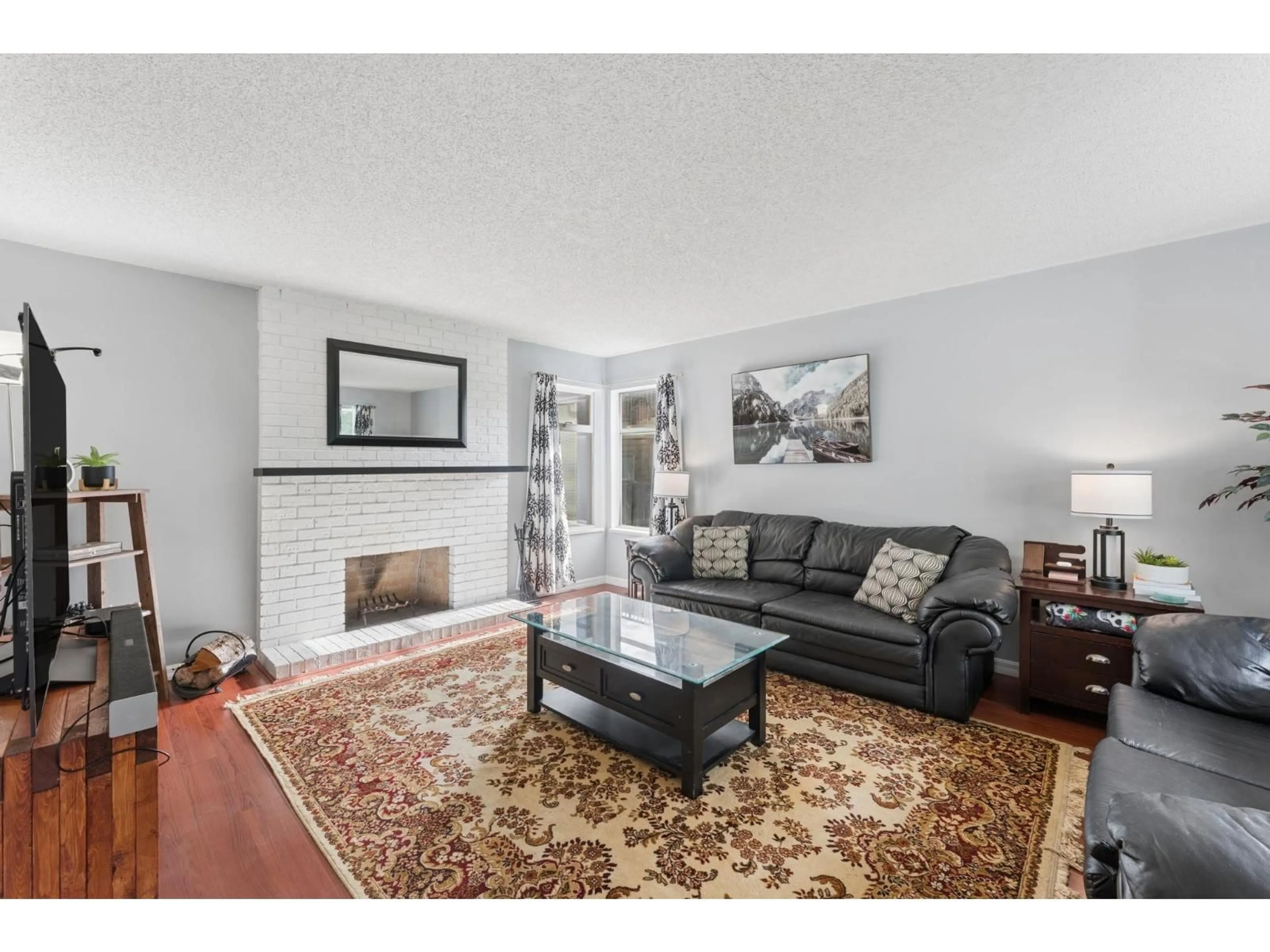 Living room with furniture, unknown for 11761 81A AVENUE, Delta British Columbia V4C7A5