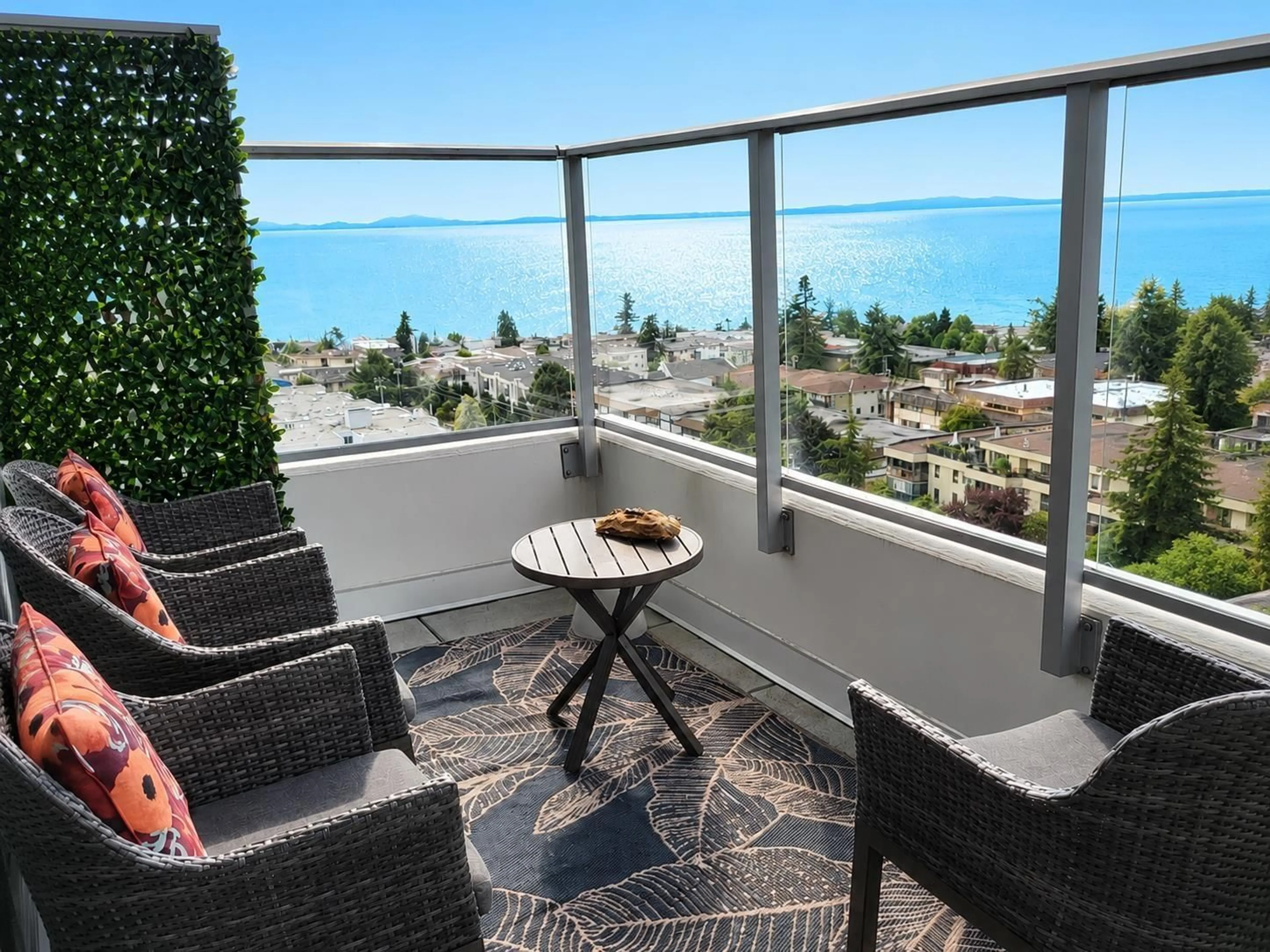 Patio, water/lake/river/ocean view for 1008 - 1441 JOHNSTON ROAD, White Rock British Columbia V4B3Z4