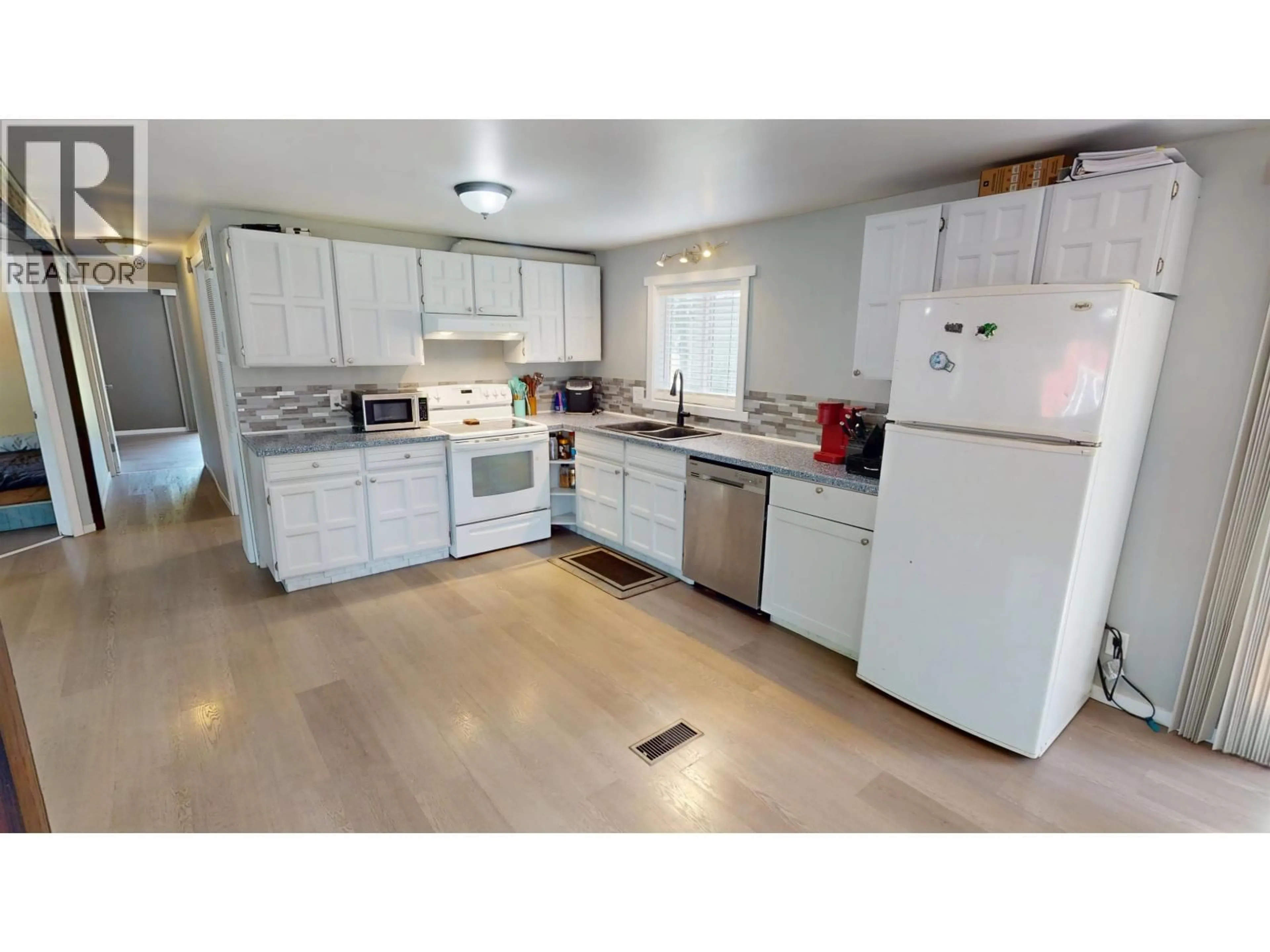 Standard kitchen, unknown for 602 FIR STREET, Quesnel British Columbia V2J3W2