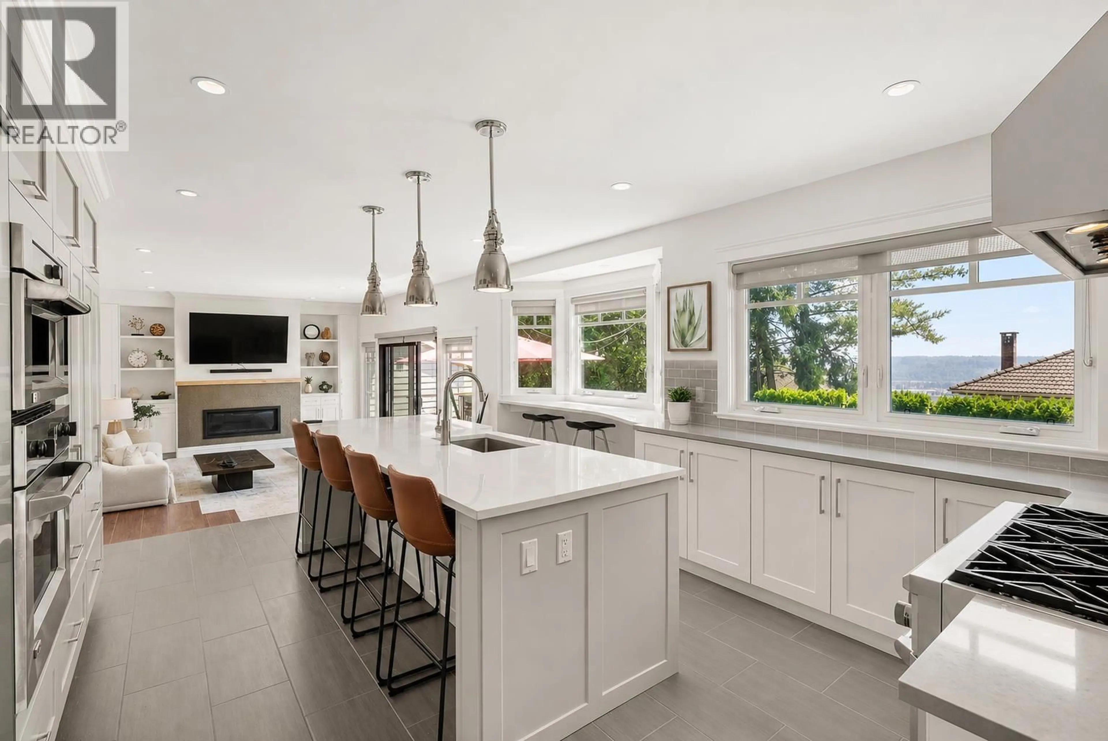 Open concept kitchen, ceramic/tile floor for 366 BALFOUR DRIVE, Coquitlam British Columbia V3K6C5