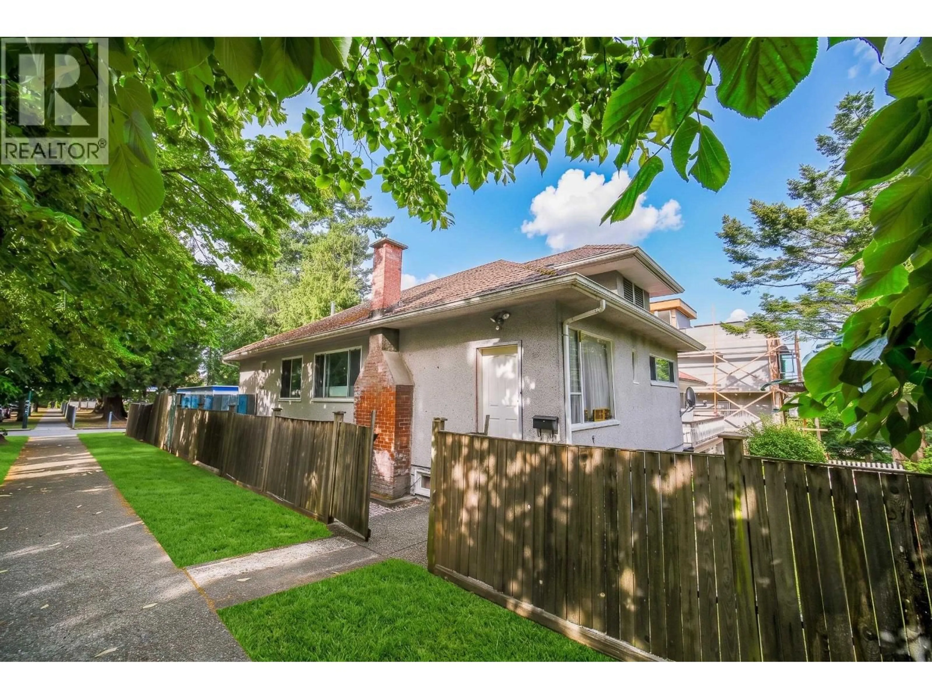 Unknown for 1807 38TH AVENUE, Vancouver British Columbia V5P1G6