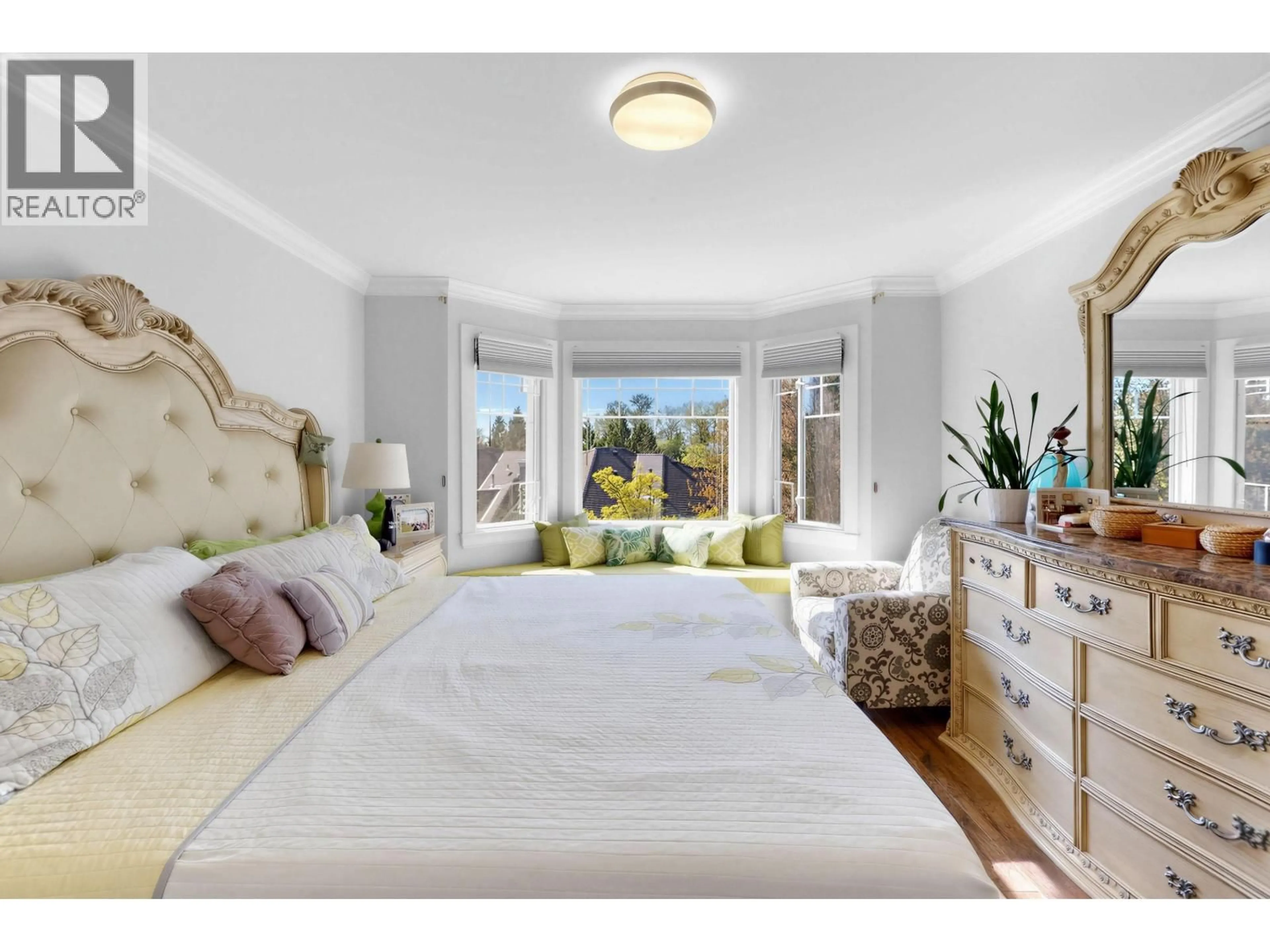 Bedroom with bed, unknown for 18 - 7500 CUMBERLAND STREET, Burnaby British Columbia V3N4Z9