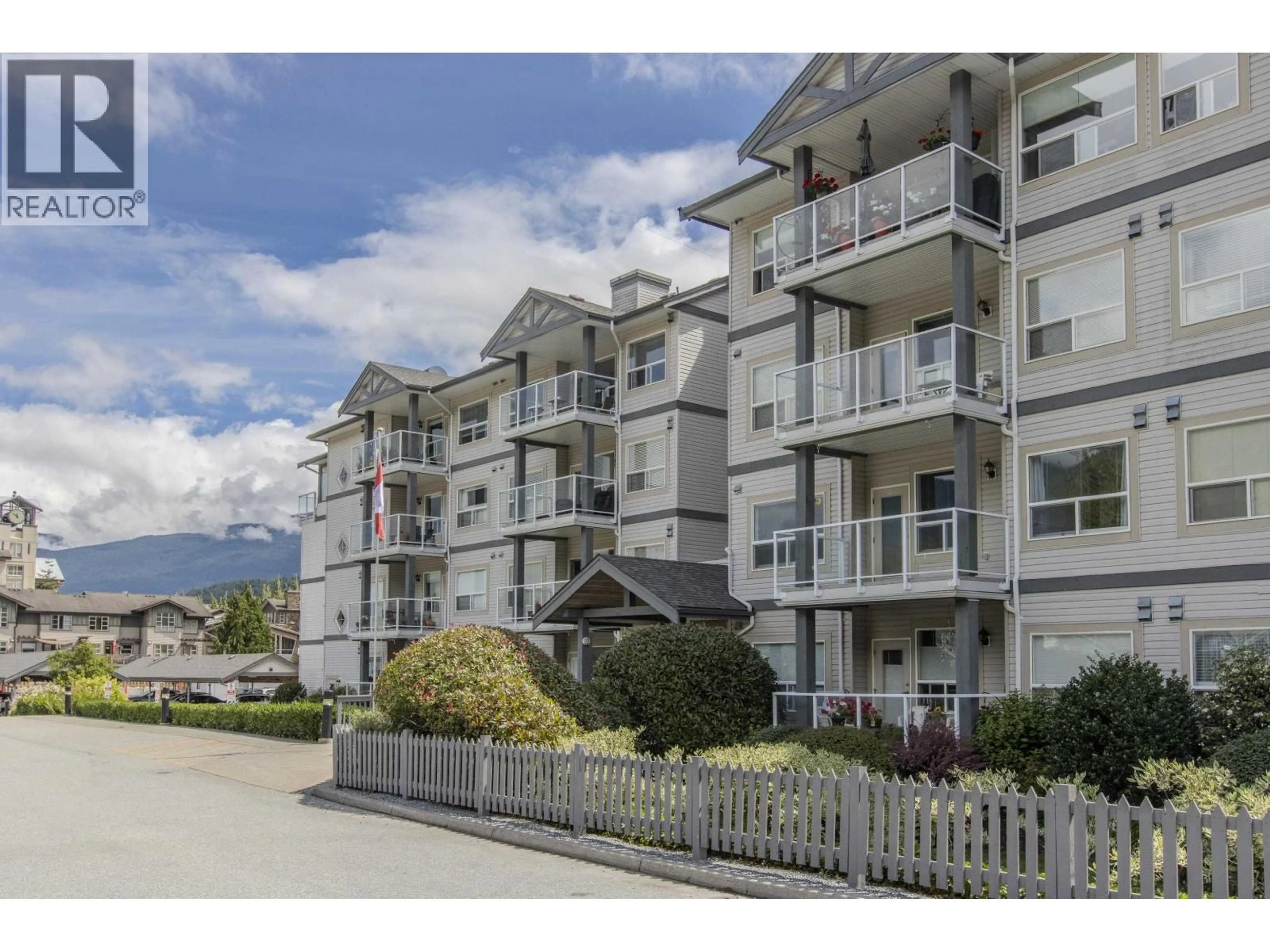 Unknown for 207 - 1203 PEMBERTON AVENUE, Squamish British Columbia V8B0J7