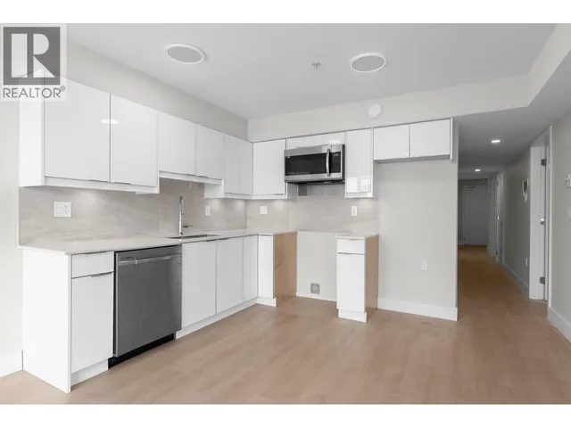207 - 3050 KINGSWAY, Vancouver 5