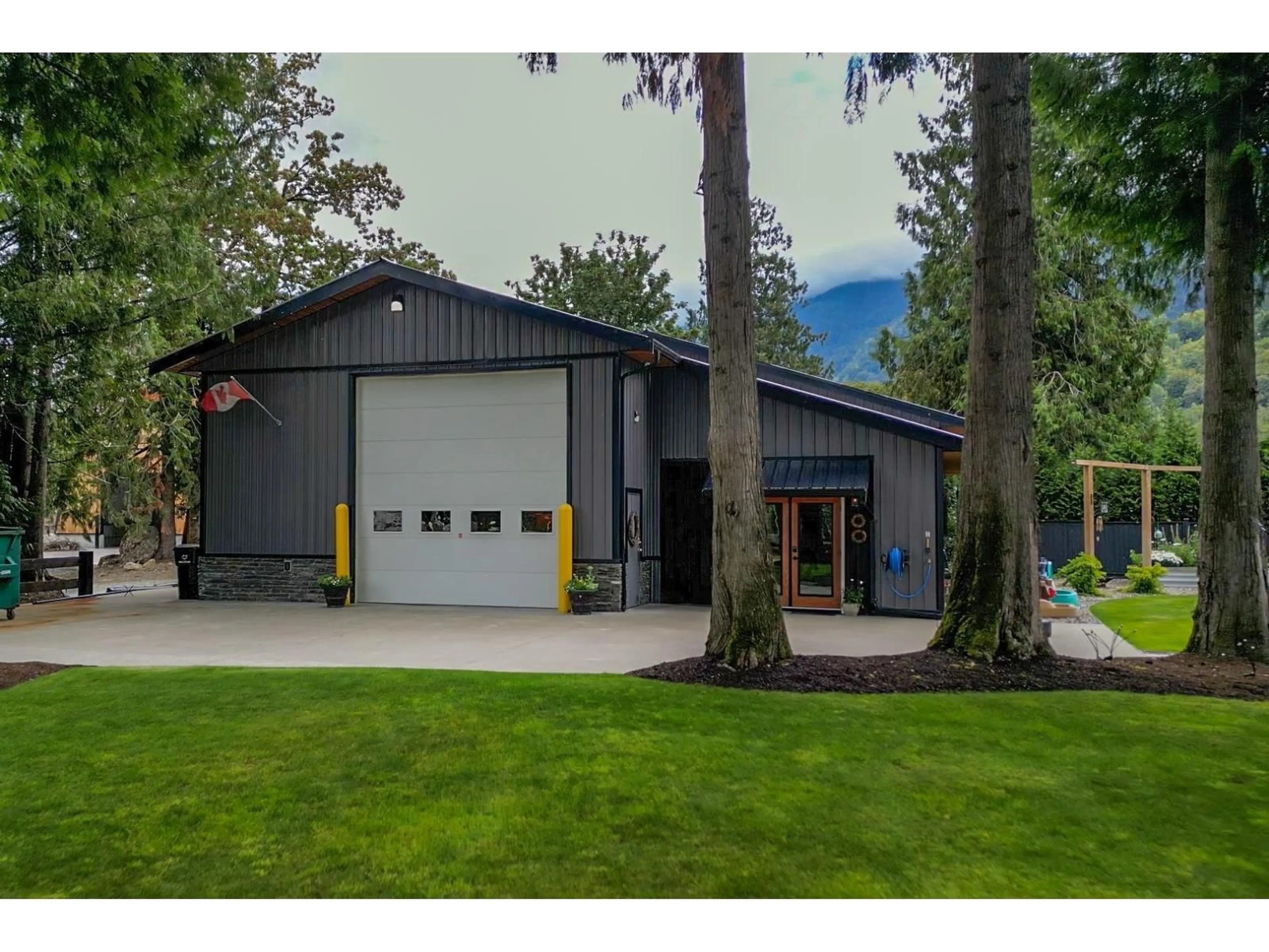 Indoor garage for 9586 MCMILLAN ROAD, Rosedale British Columbia V0X1X2