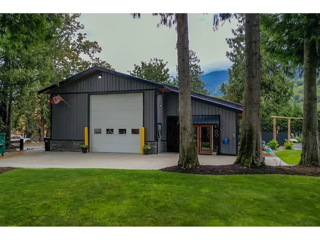 9586 MCMILLAN ROAD, Rosedale 4