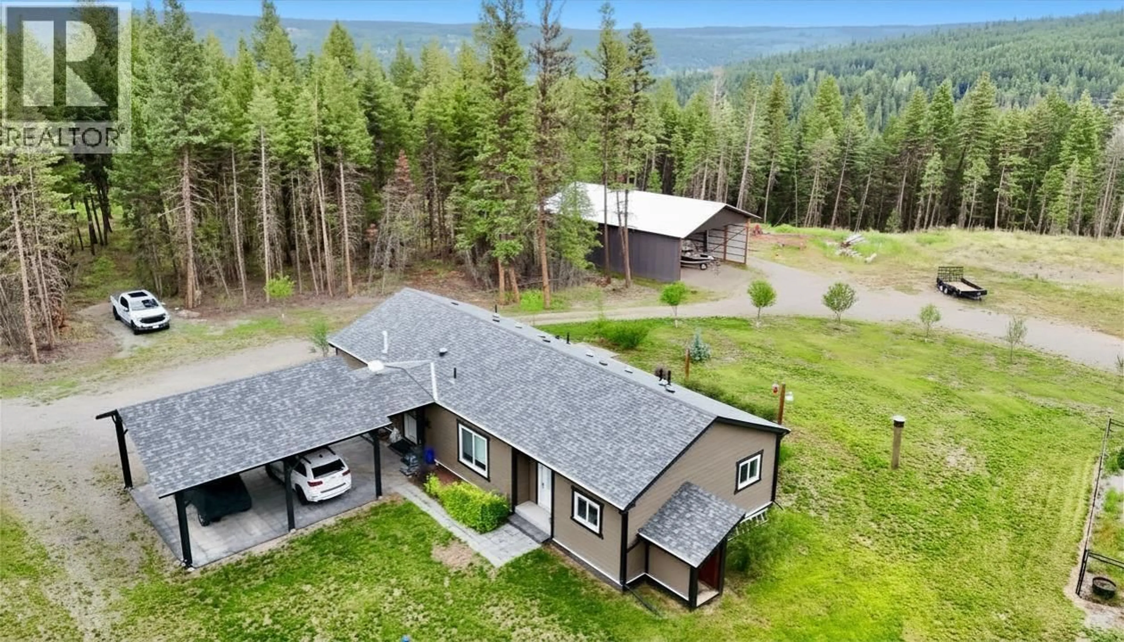 A pic from outside/outdoor area/front of a property/back of a property/a pic from drone, unknown for 2645 MISTY CRESCENT, Williams Lake British Columbia V2G4W9