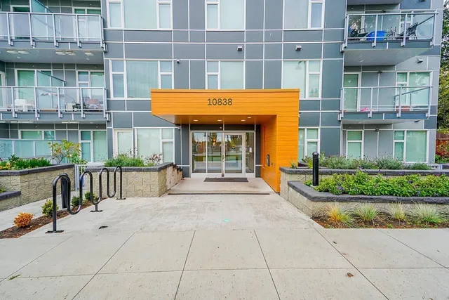 210 - 10838 WHALLEY BOULEVARD, Surrey 3