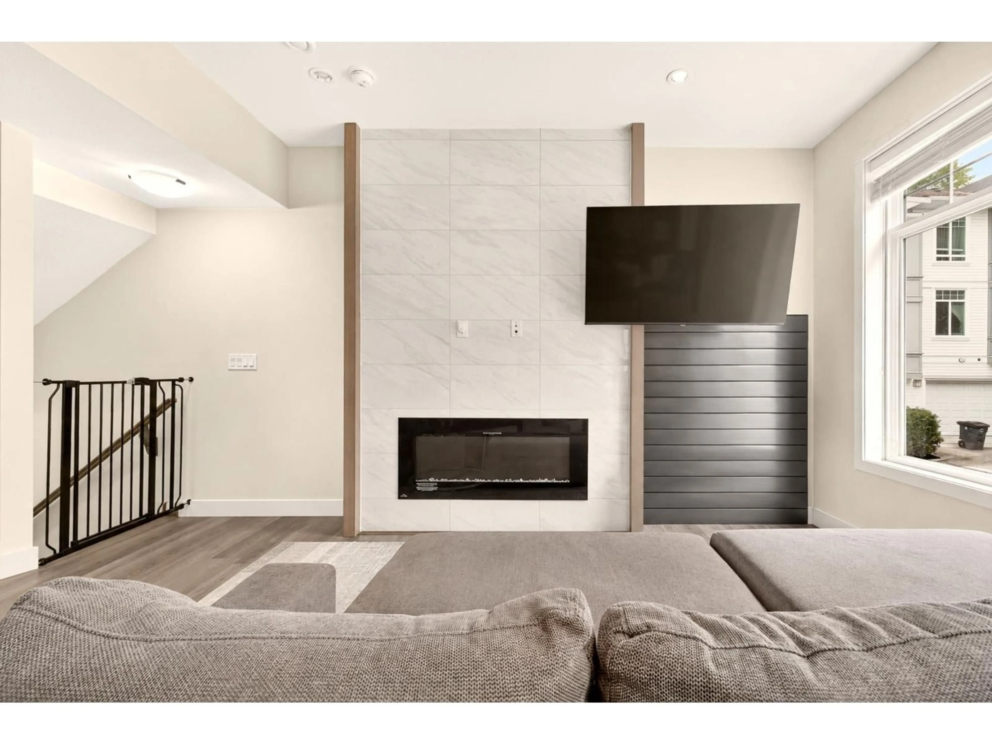 Living room with furniture, unknown for 68 - 11267 133 STREET, Surrey British Columbia V3R0E3
