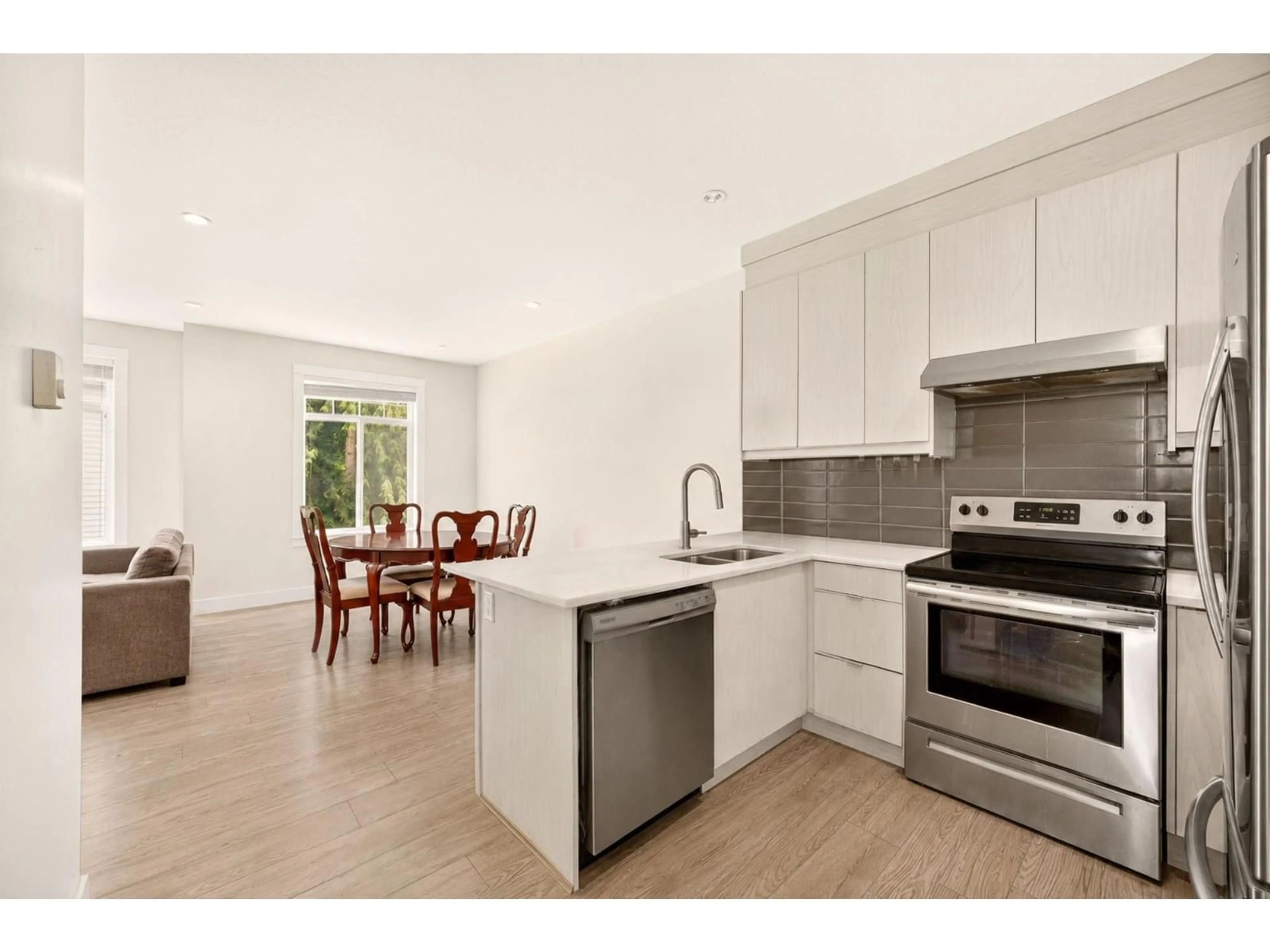 Open concept kitchen, unknown for 68 - 11267 133 STREET, Surrey British Columbia V3R0E3