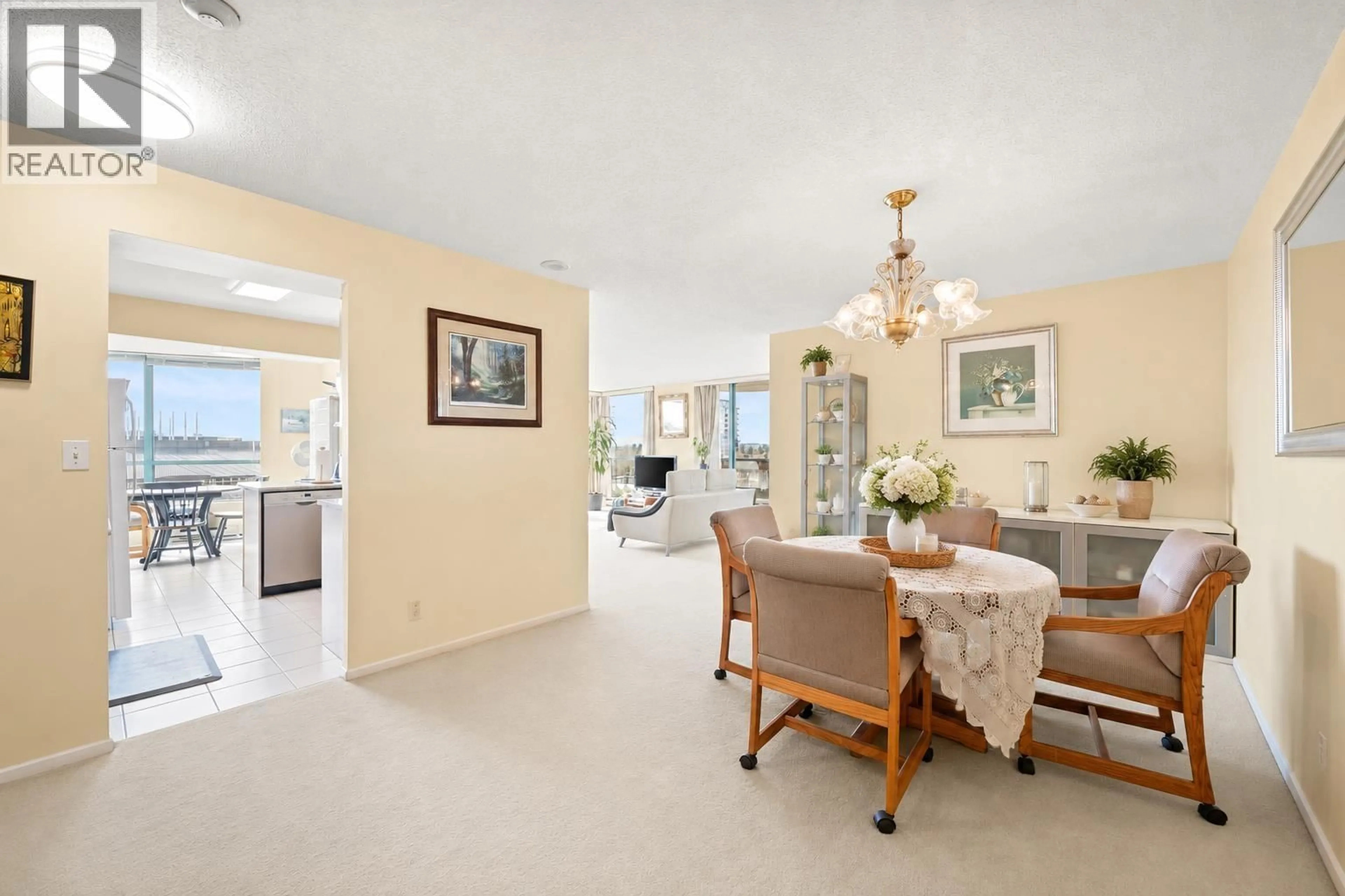 Dining room, ceramic/tile floor for 804 - 8831 LANSDOWNE ROAD, Richmond British Columbia V6X3T5