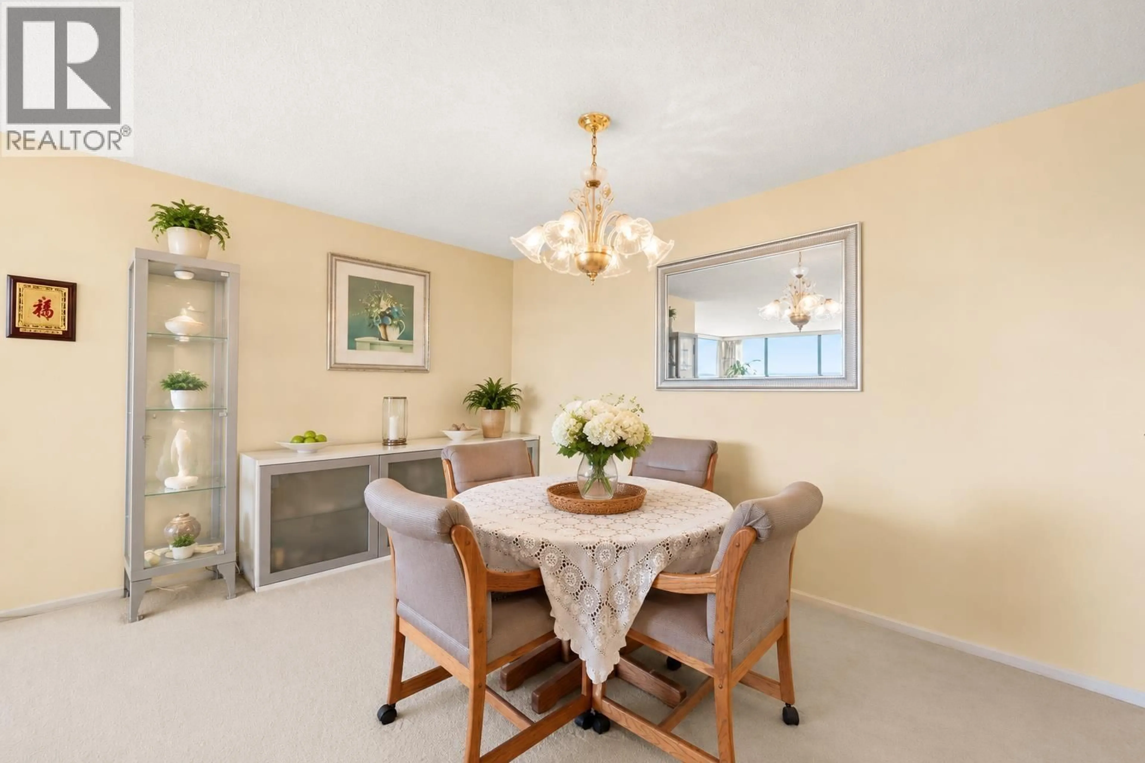 Dining room, ceramic/tile floor for 804 - 8831 LANSDOWNE ROAD, Richmond British Columbia V6X3T5