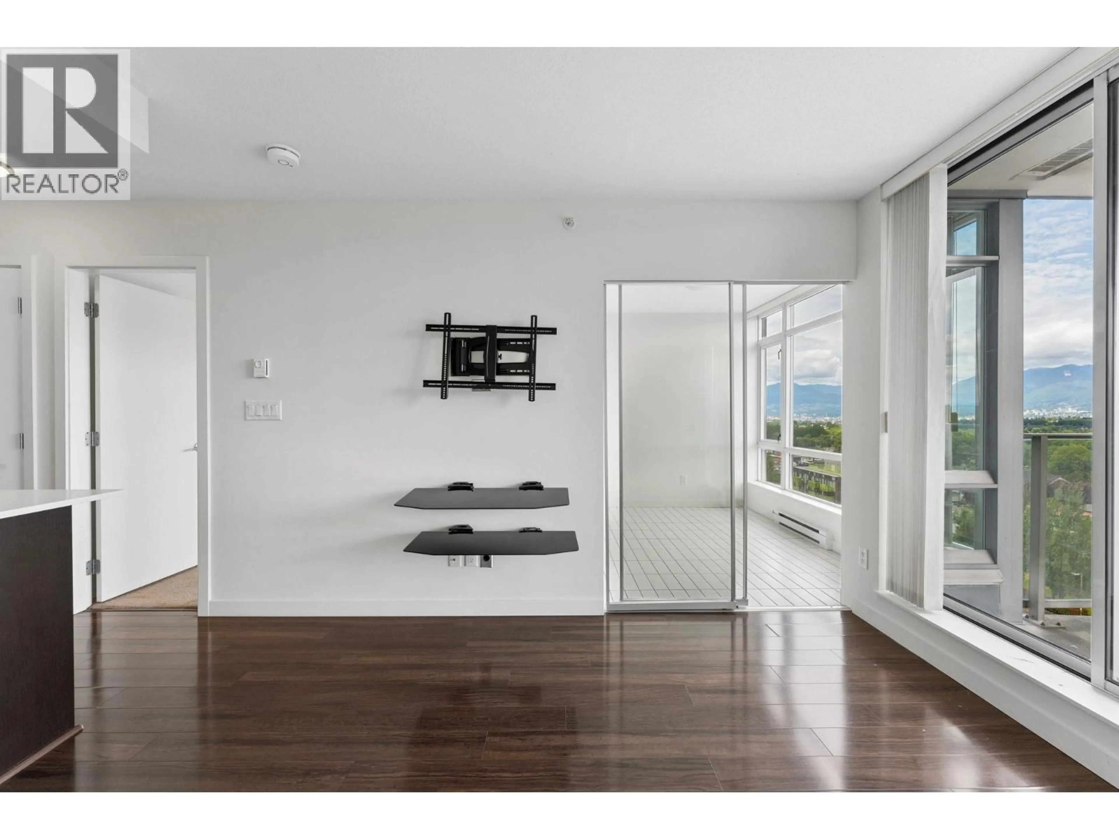 Indoor entryway for 1003 - 4815 ELDORADO MEWS, Vancouver British Columbia V5R0B2