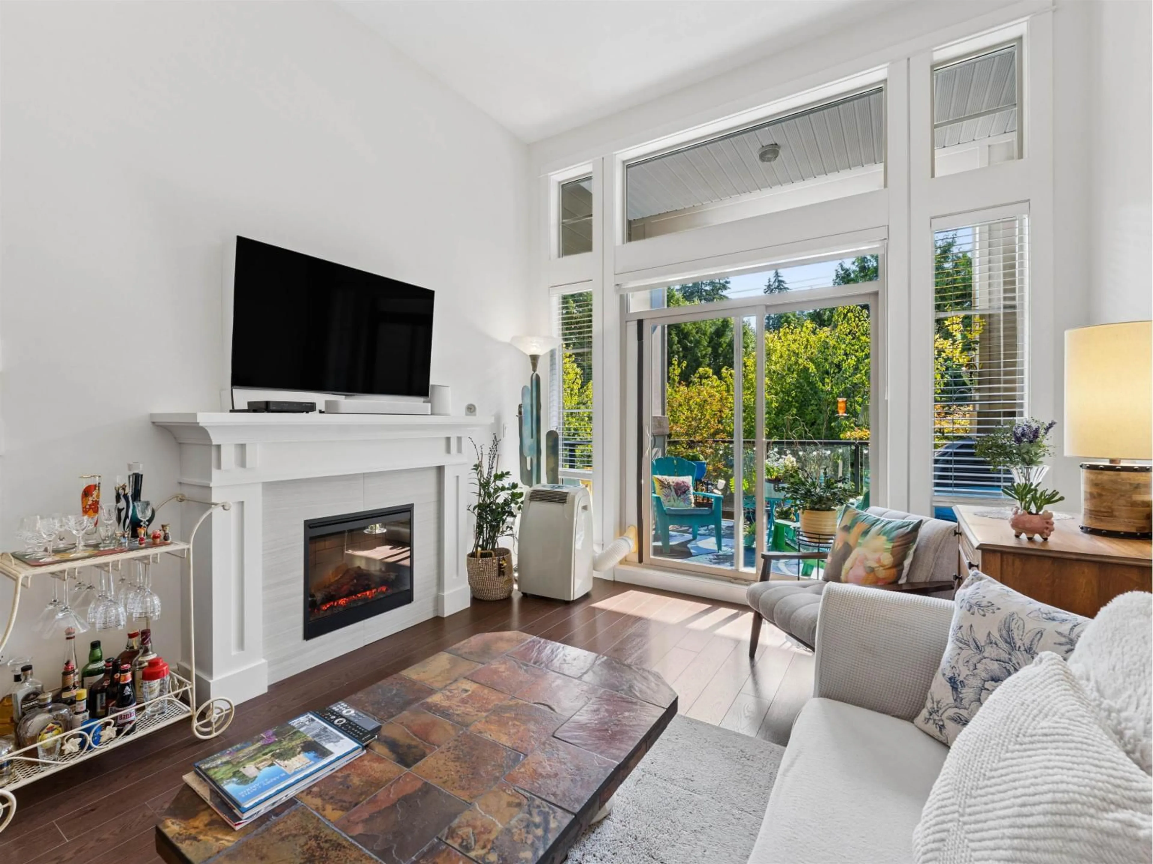 Living room with furniture, unknown for 308 - 15185 36 AVENUE, Surrey British Columbia V3S4R3