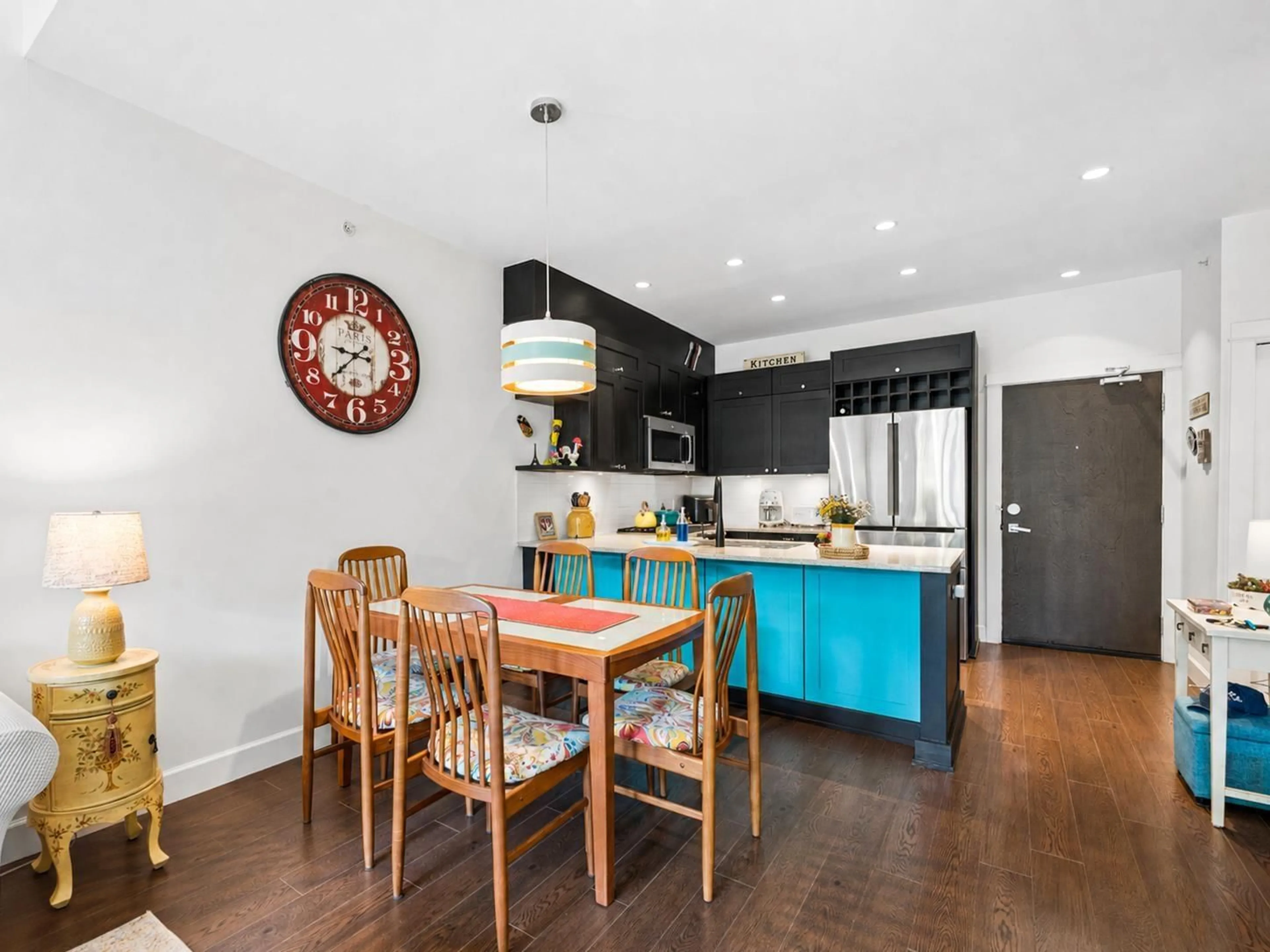 Open concept kitchen, wood/laminate floor for 308 - 15185 36 AVENUE, Surrey British Columbia V3S4R3