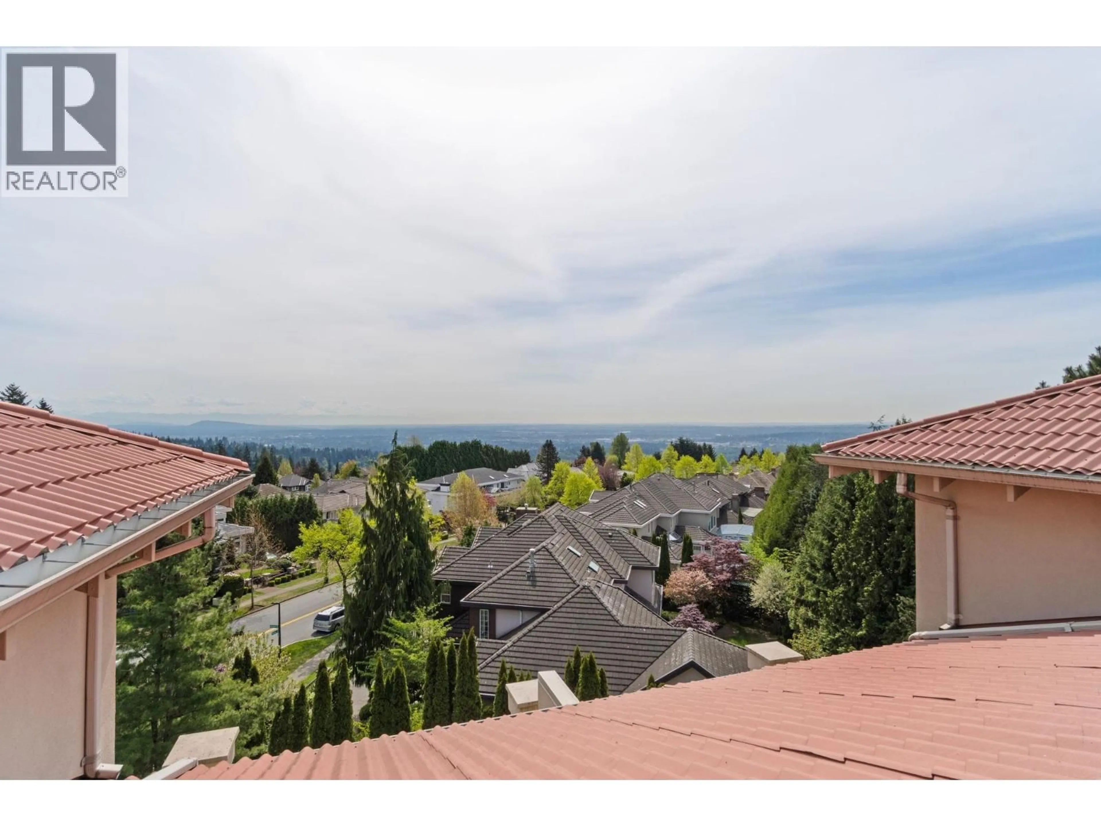 Unknown for 302 - 3176 PLATEAU BOULEVARD, Coquitlam British Columbia V3E3J2