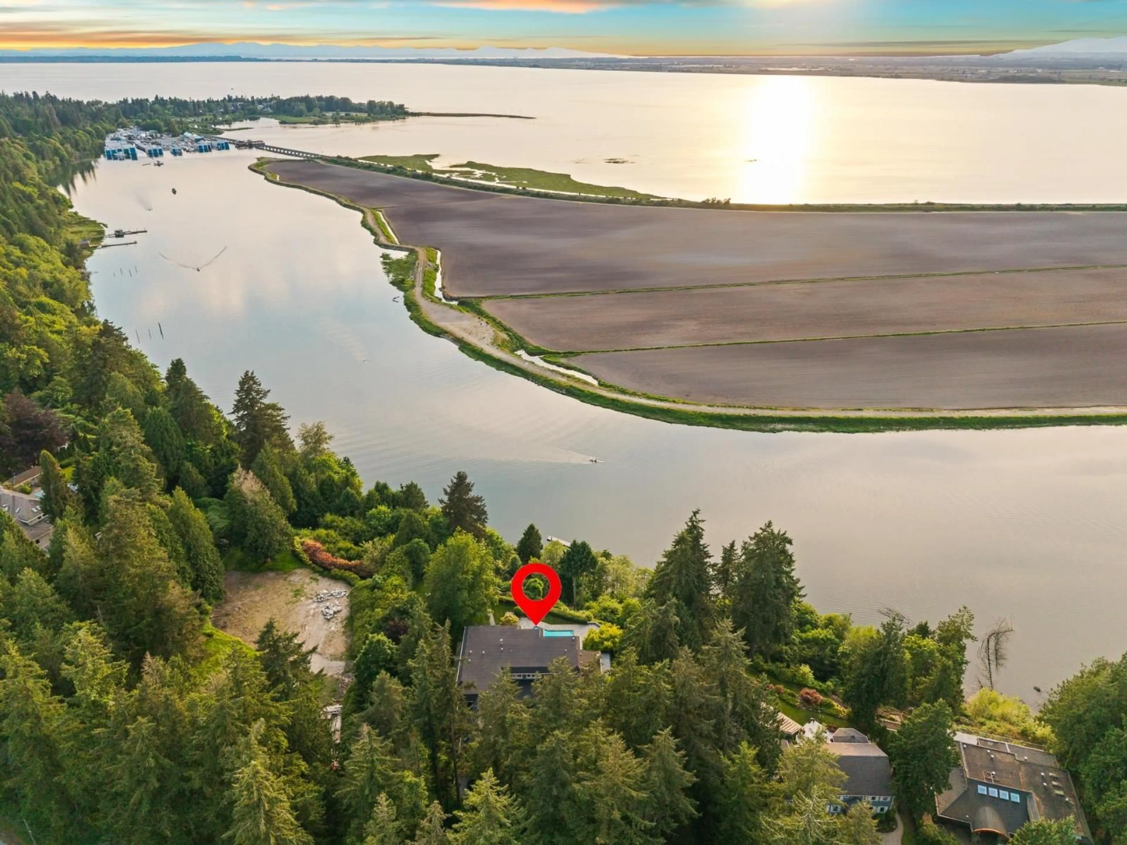 A pic from outside/outdoor area/front of a property/back of a property/a pic from drone, water/lake/river/ocean view for 13419 CRESCENT ROAD, Surrey British Columbia V4P1J5