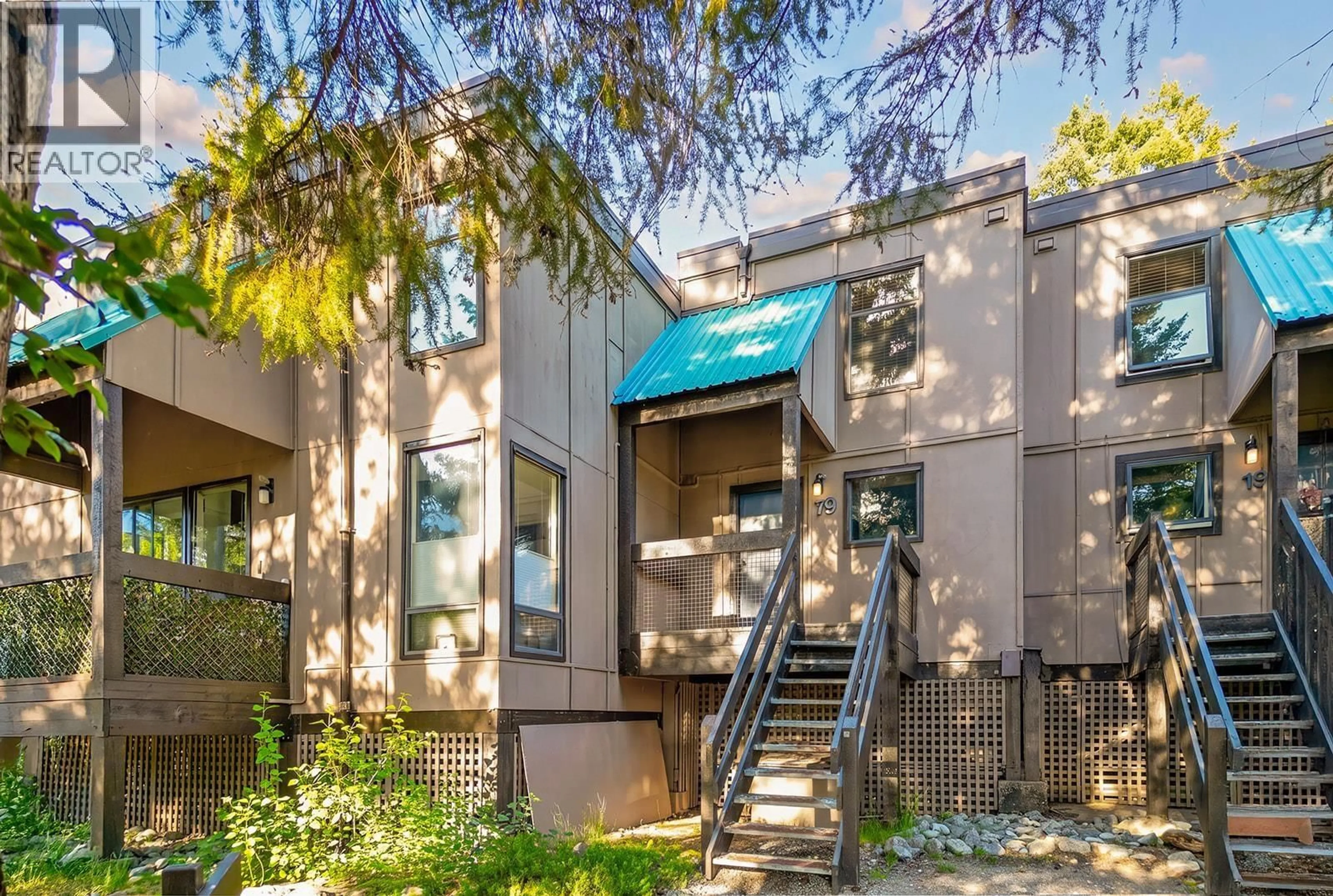 Indoor foyer for 79 - 2400 CAVENDISH WAY, Whistler British Columbia V8E0L8