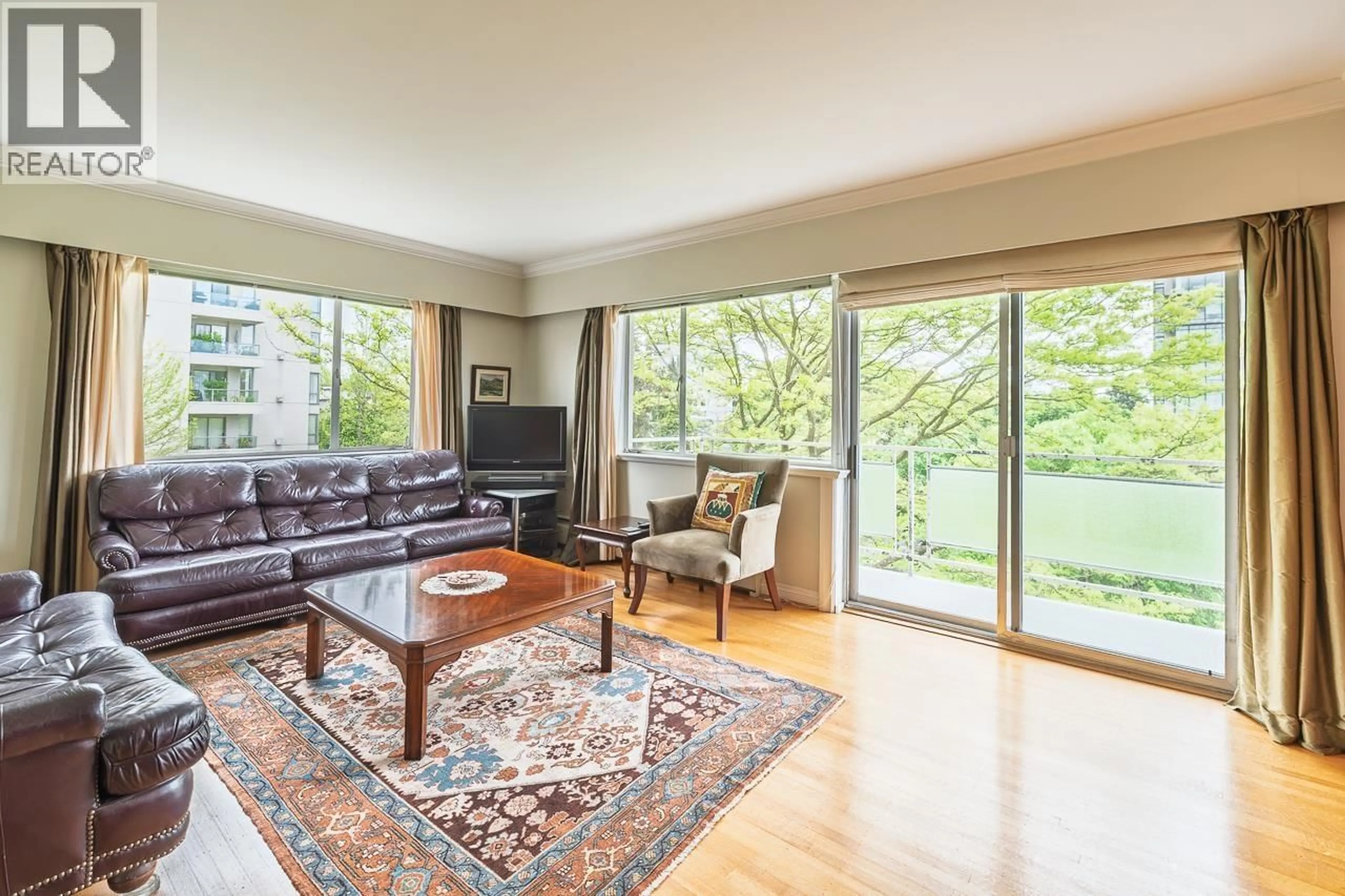 Living room with furniture, unknown for 502 - 2409 43RD AVENUE, Vancouver British Columbia V6M2E6