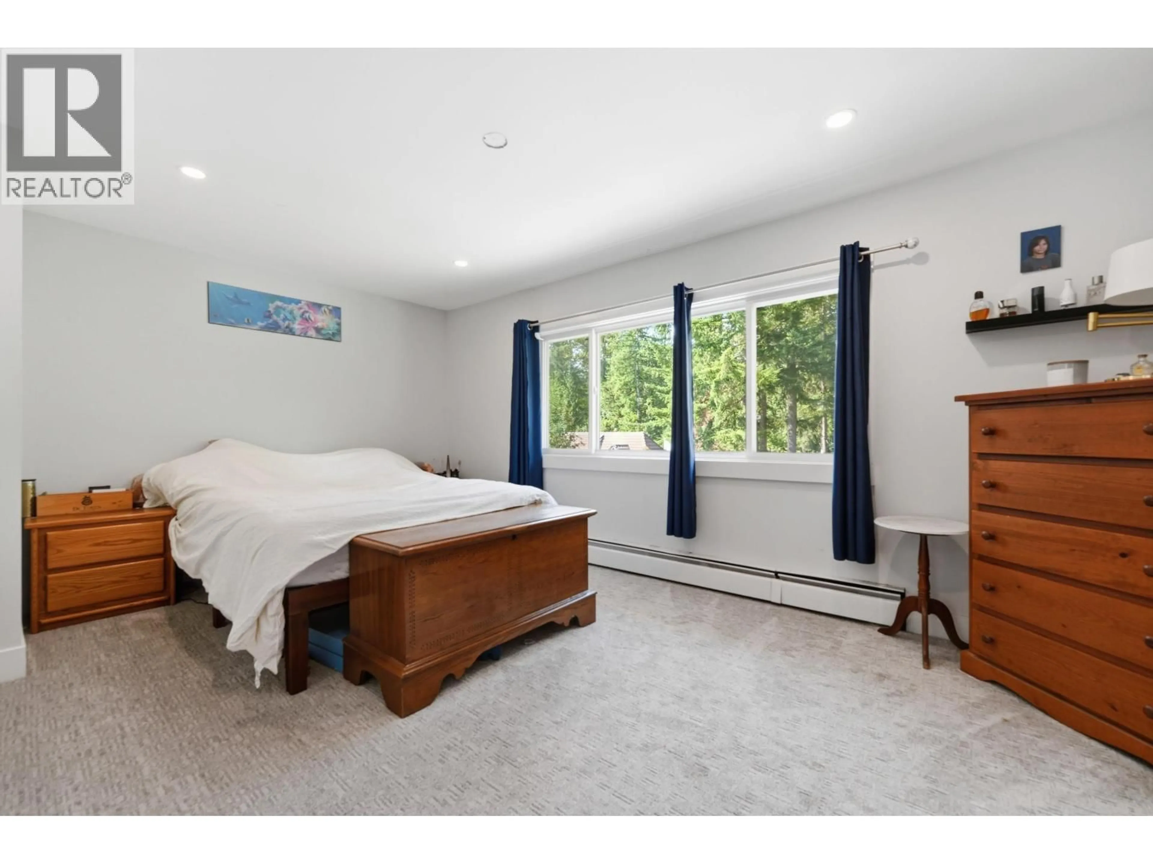 A pic of a room for 23257 DOGWOOD AVENUE, Maple Ridge British Columbia V2X4S4