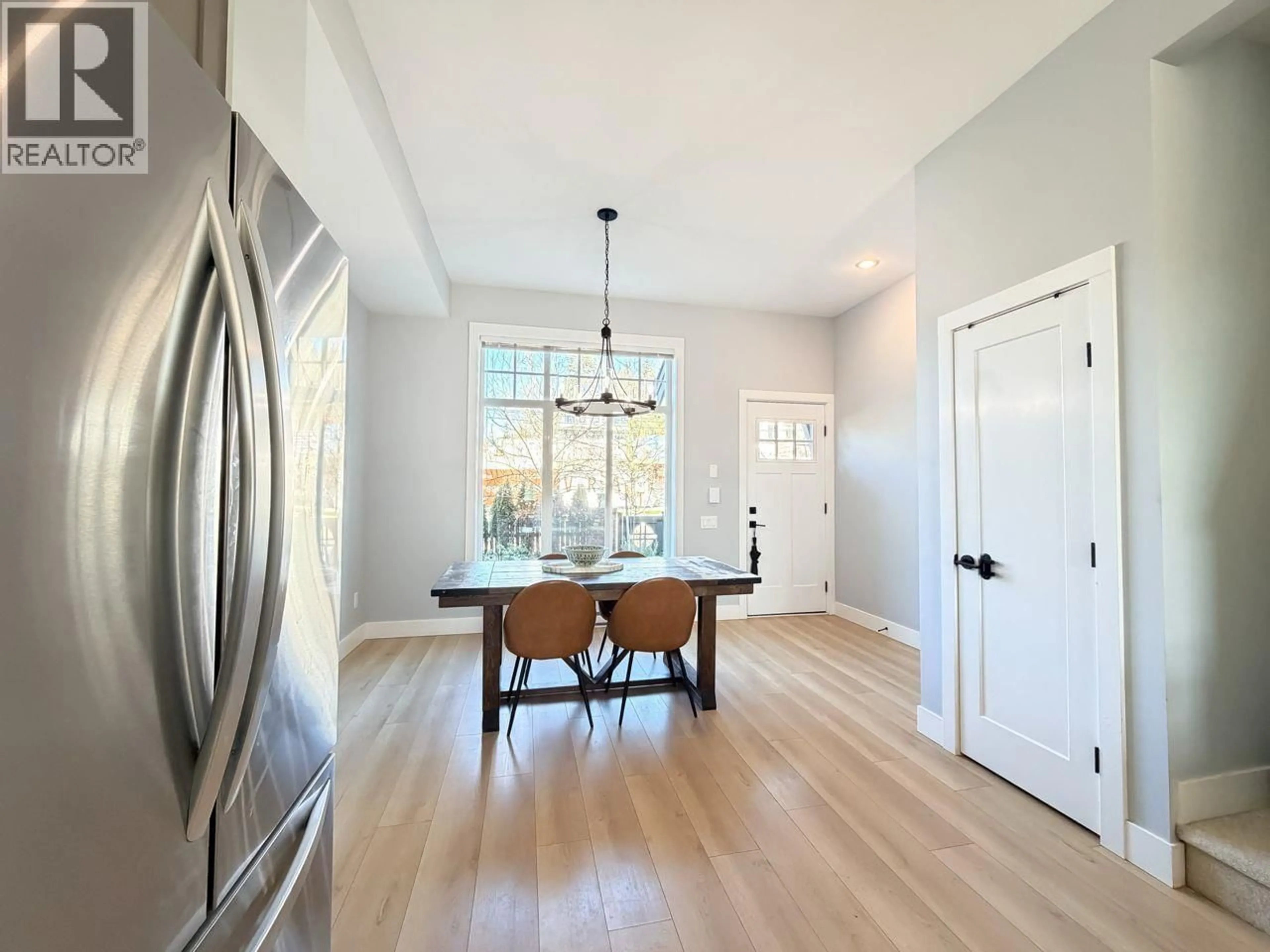 Indoor entryway for 43 - 3552 VICTORIA DRIVE, Coquitlam British Columbia V3C3V4