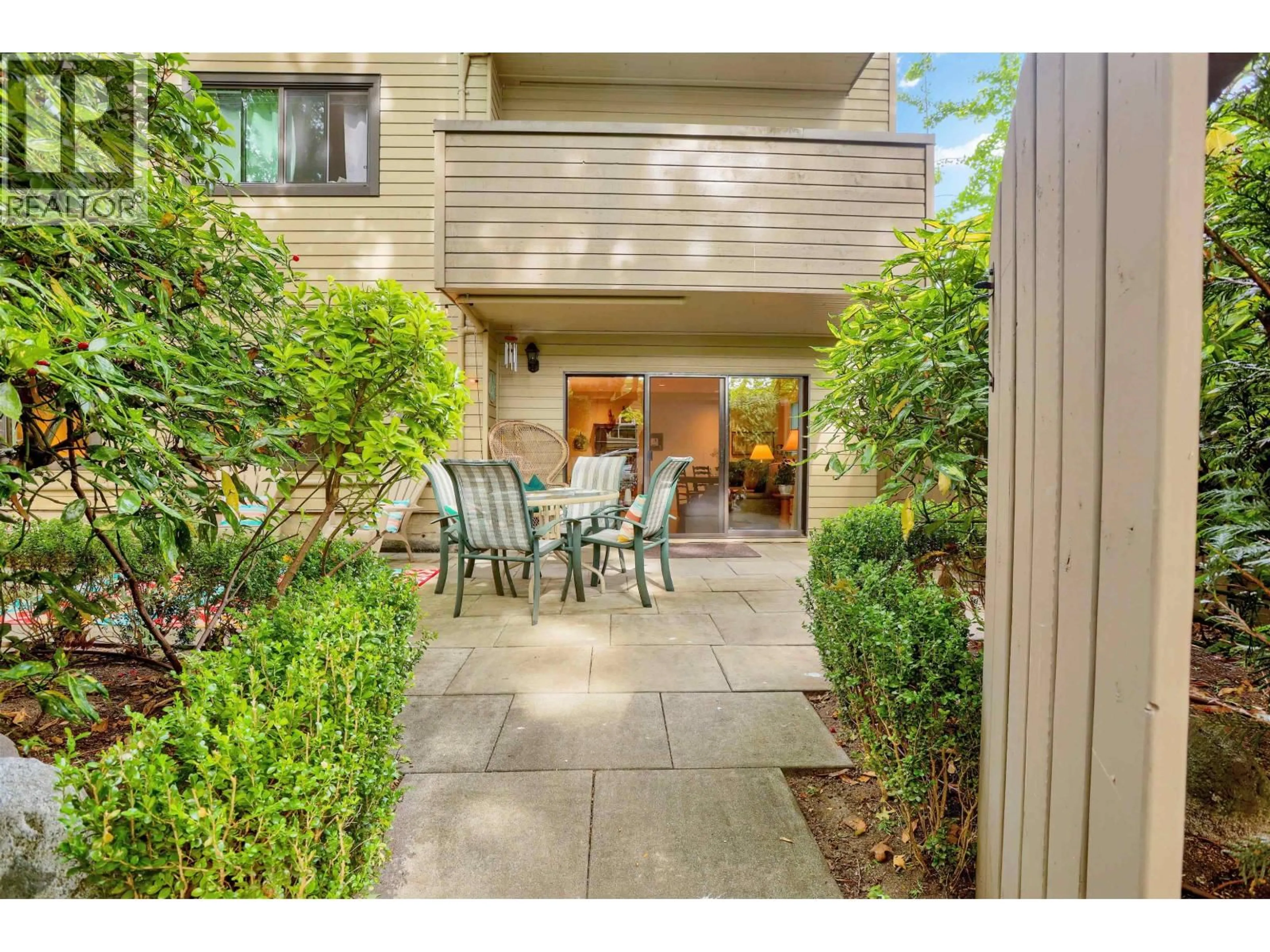 Patio, street for 104 - 1424 WALNUT STREET, Vancouver British Columbia V6J3R3