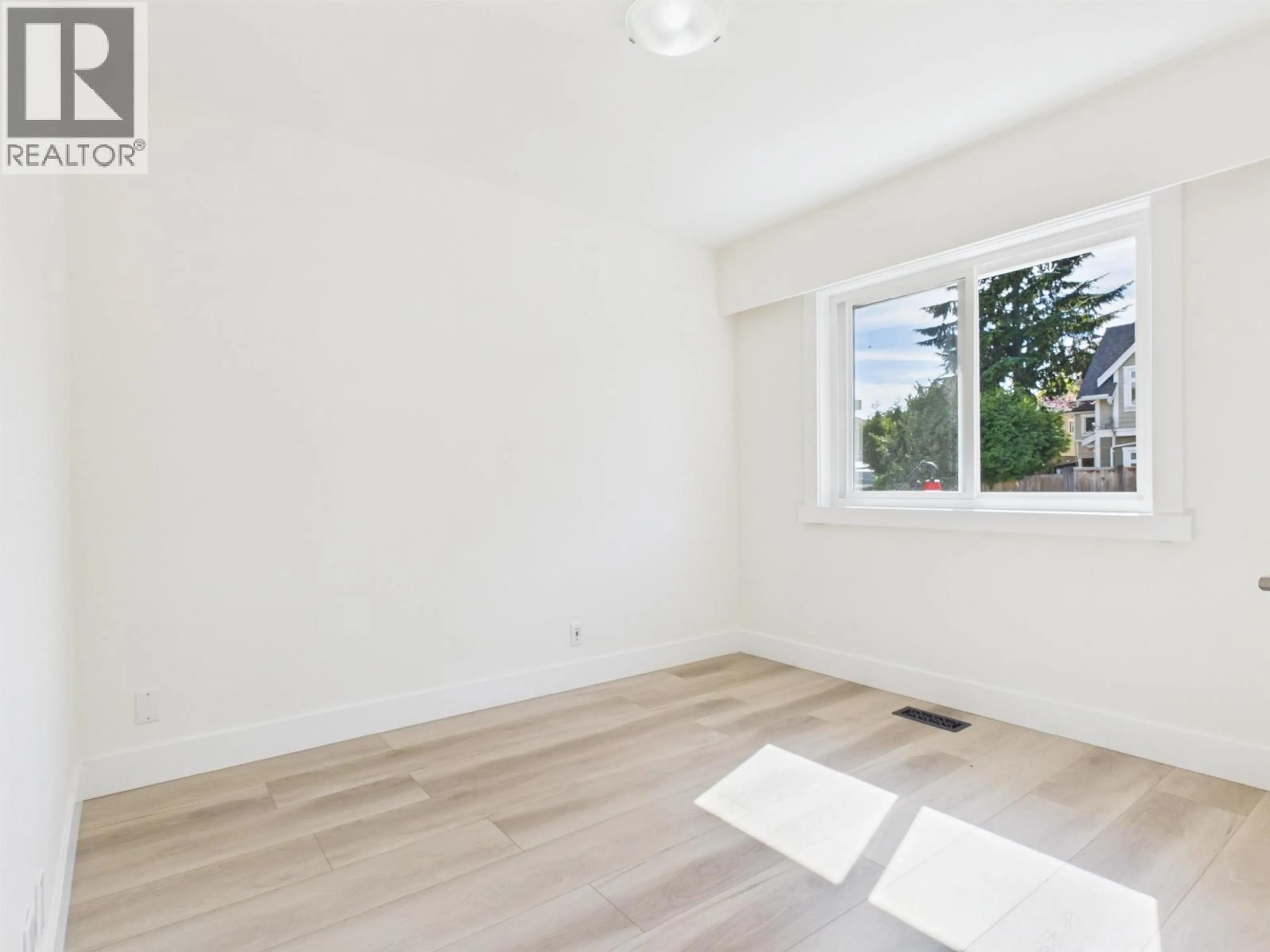 A pic of a room for 4231 FLEMING STREET, Vancouver British Columbia V5N3W4