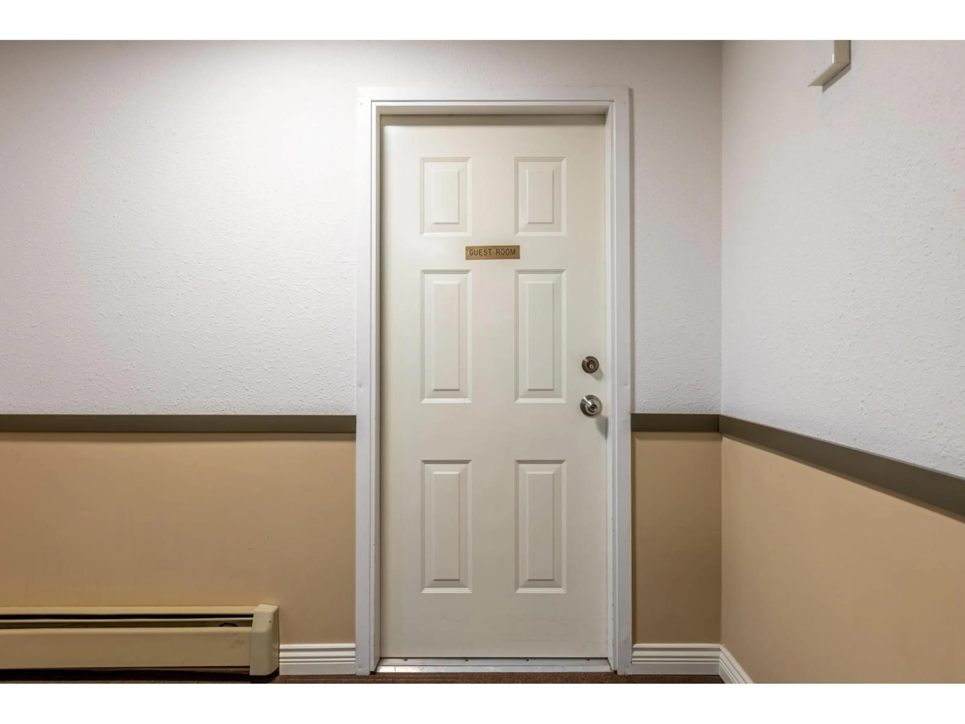 Indoor entryway for 211 - 31850 UNION AVENUE, Abbotsford British Columbia V2T4V2