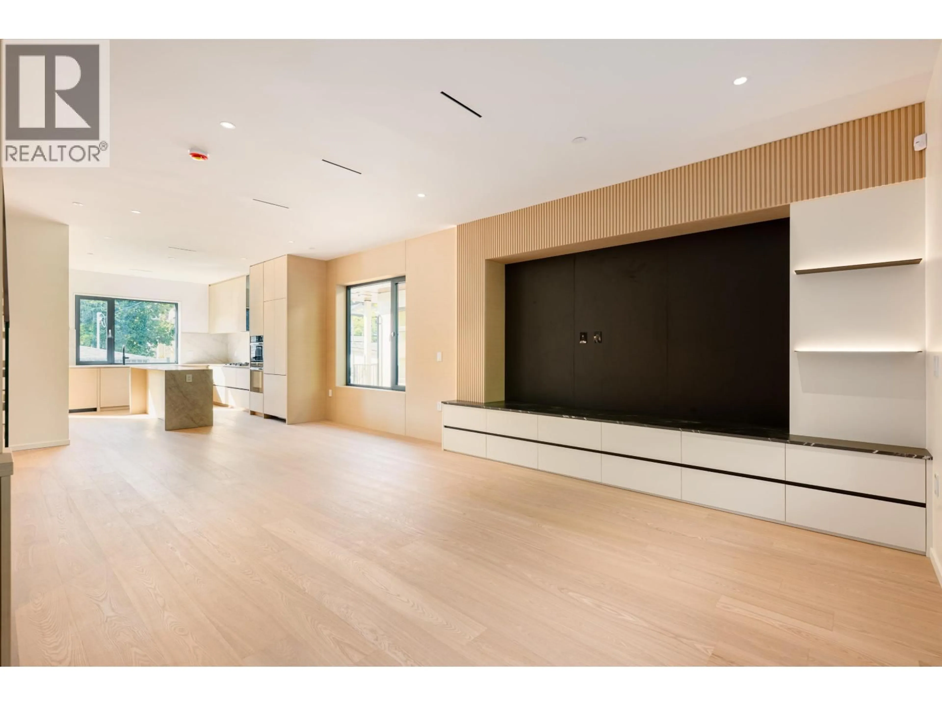 Indoor foyer for 4475 WALLACE STREET, Vancouver British Columbia V6S2J5