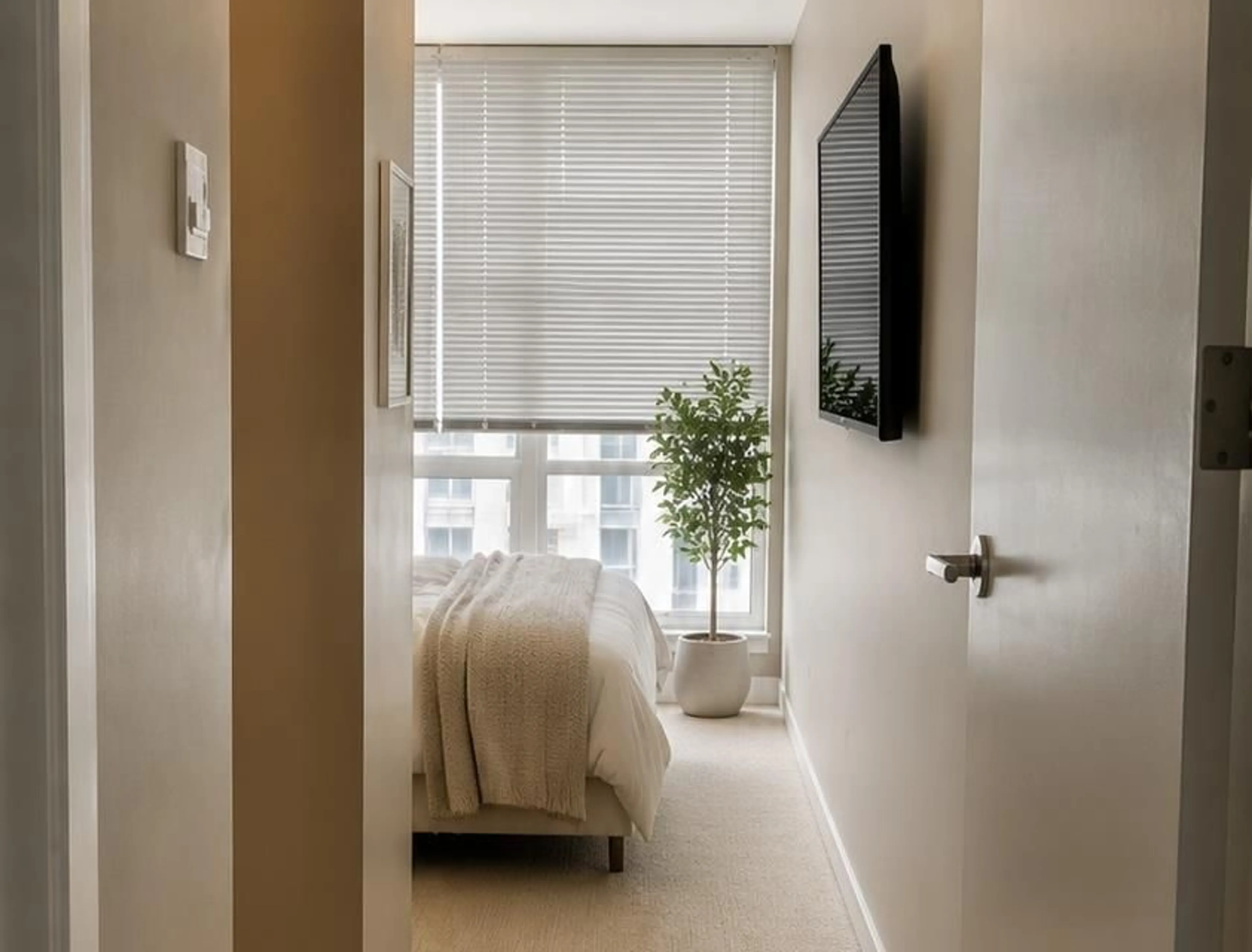 A pic of a room for 1002 - 9981 WHALLEY BOULEVARD, Surrey British Columbia V3T0G6