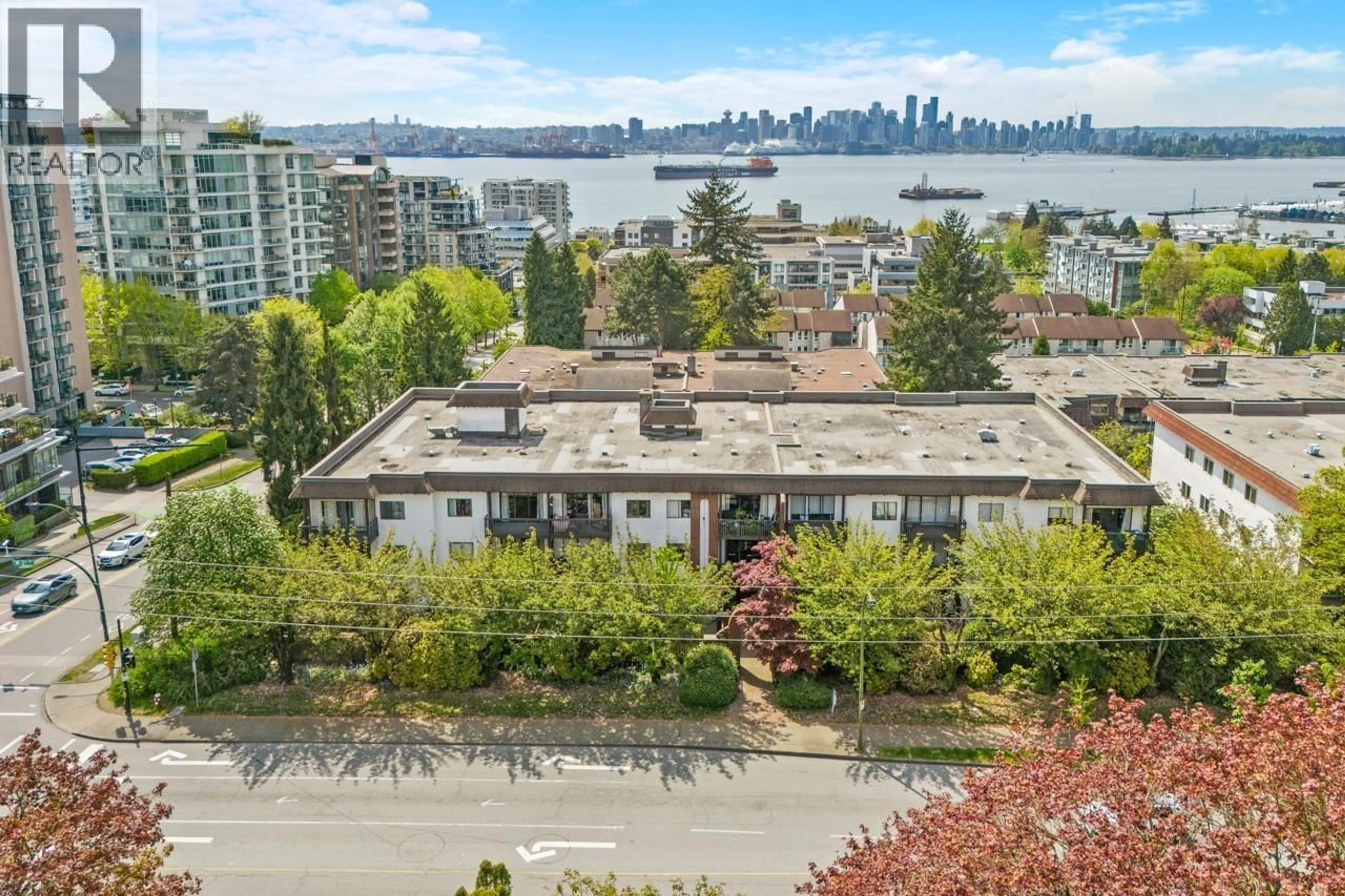 A pic from outside/outdoor area/front of a property/back of a property/a pic from drone, water/lake/river/ocean view for 112 - 211 3RD STREET, North Vancouver British Columbia V7M1E9