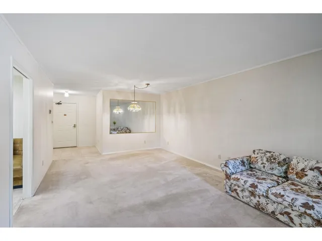 405 - 1350 VIDAL STREET, White Rock 4