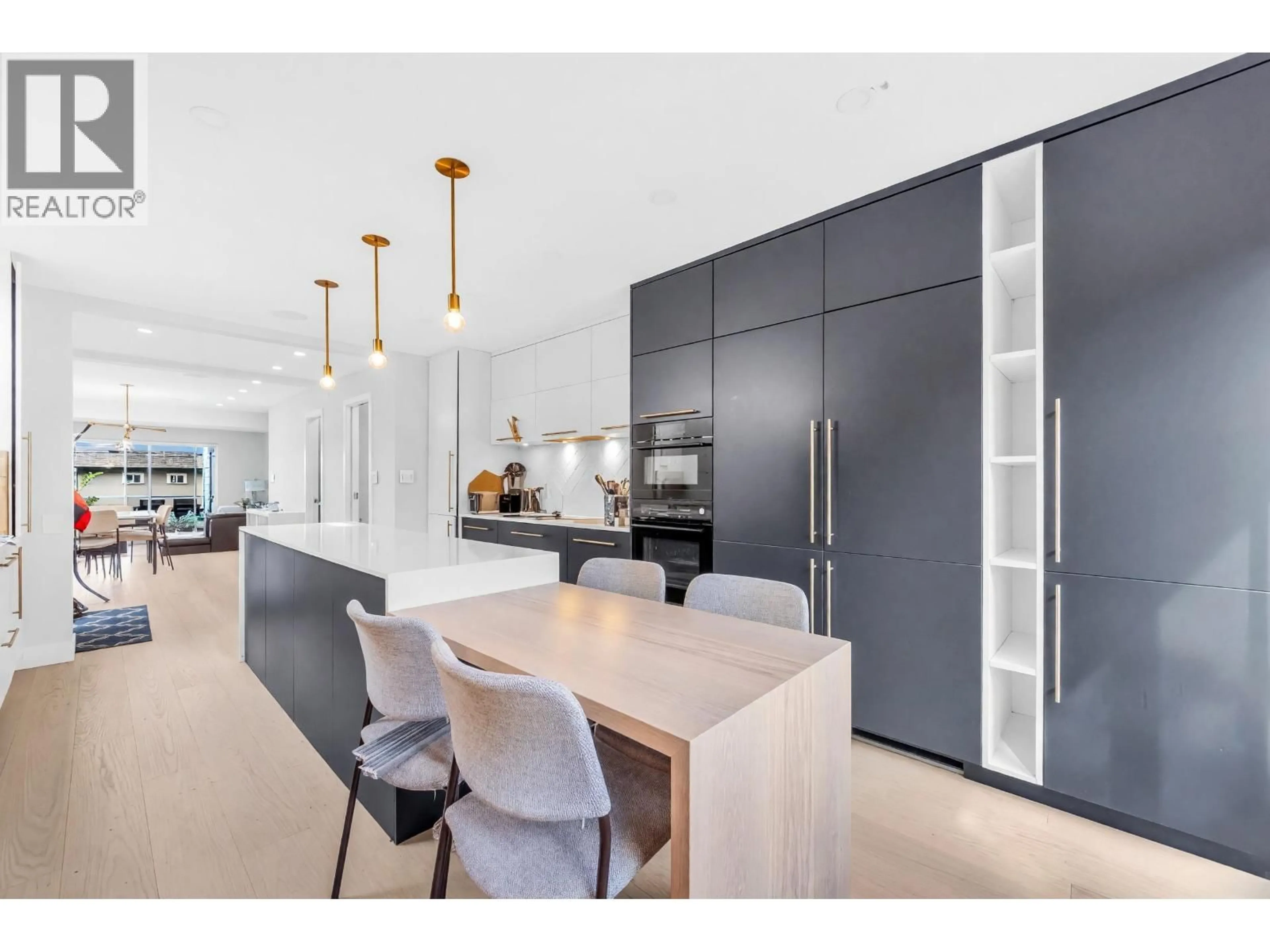 Open concept kitchen, unknown for 265 KEITH ROAD, North Vancouver British Columbia V7L1V4