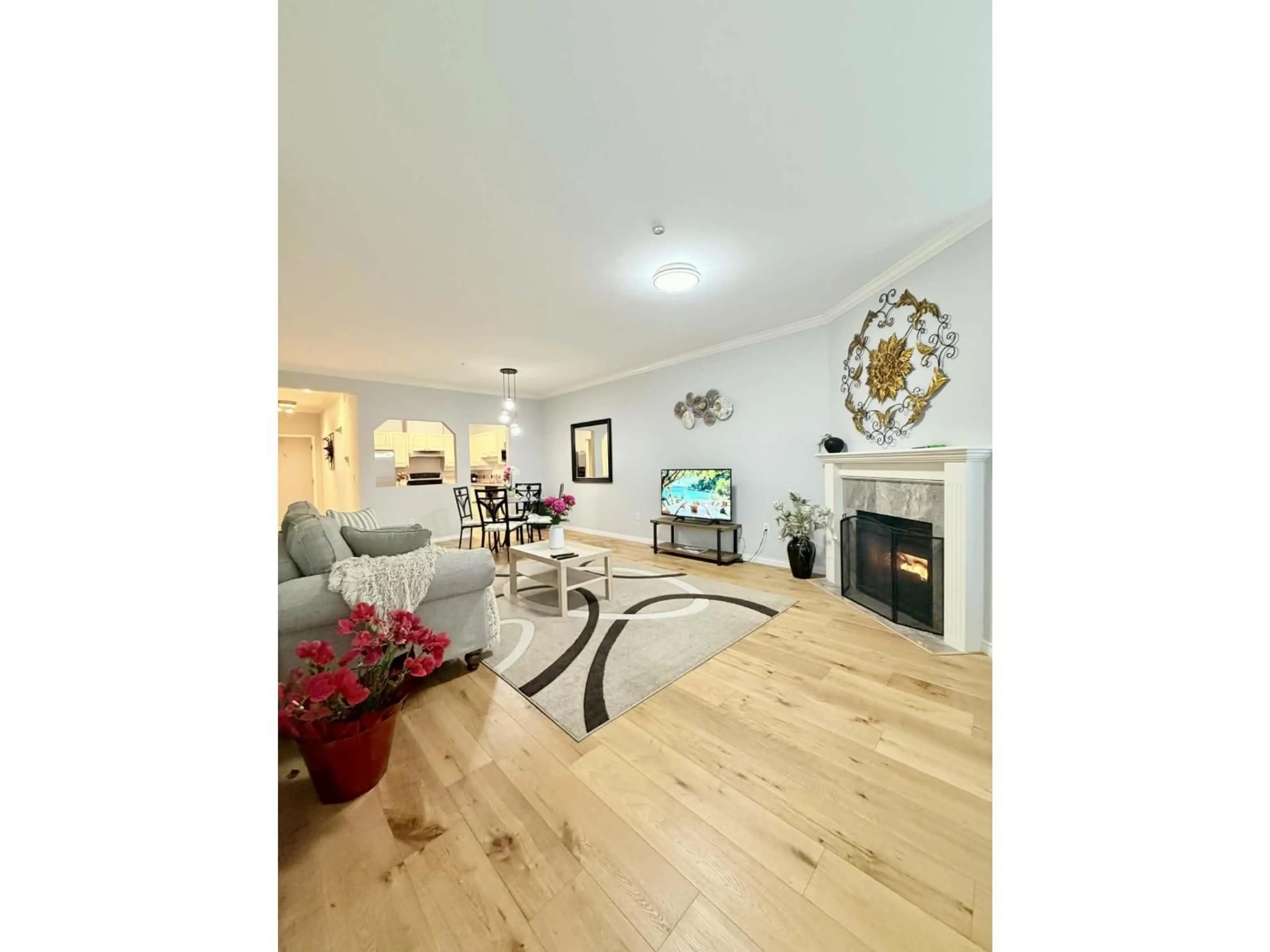 Unknown for 304 - 5646 200 STREET, Langley British Columbia V3A1M8