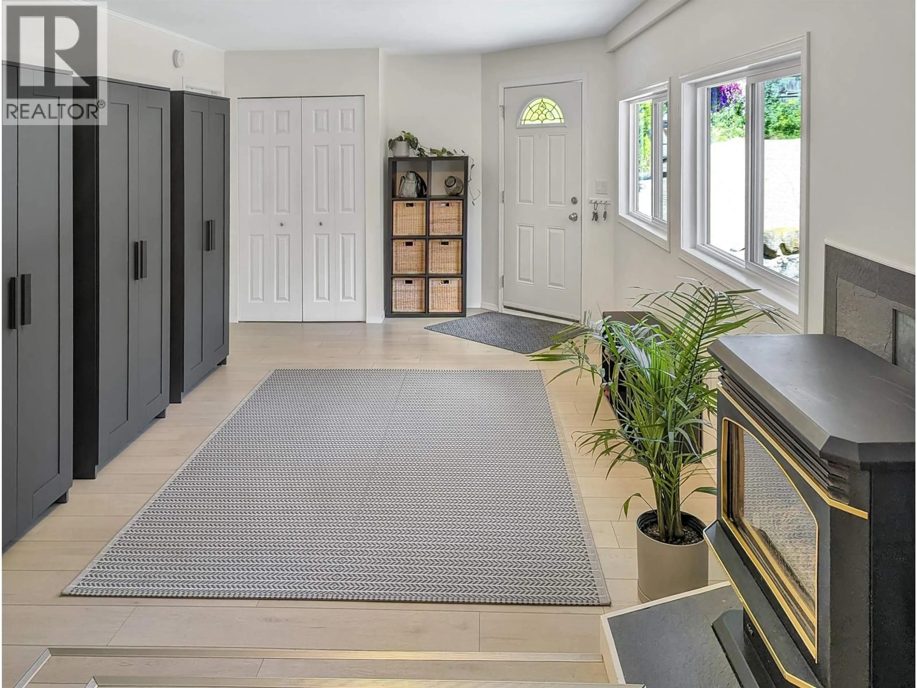 Indoor entryway for 987 BARKERVILLE HIGHWAY, Quesnel British Columbia V2J6T6