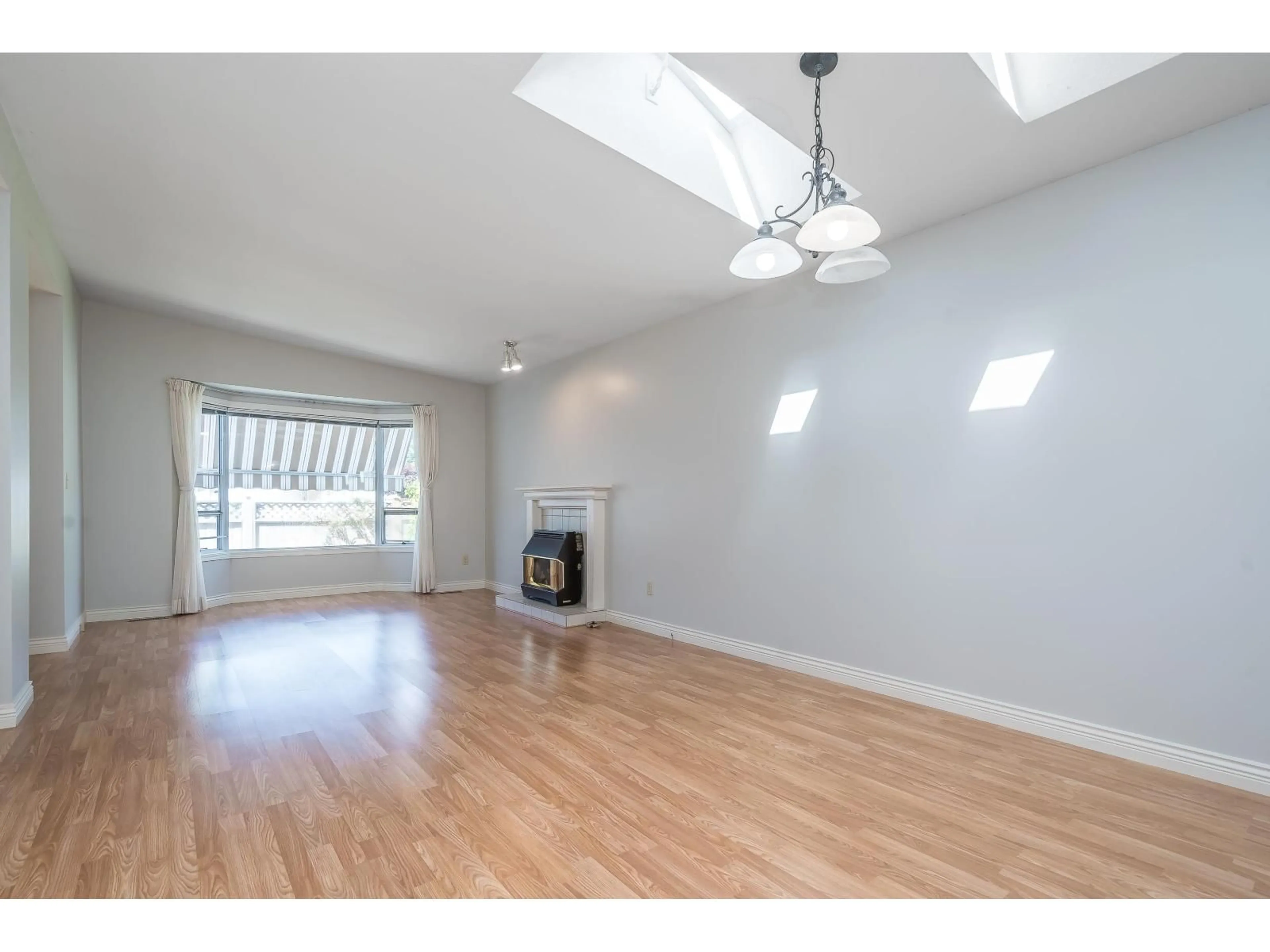 A pic of a room for 56 - 1400 164 STREET, Surrey British Columbia V4A8V7